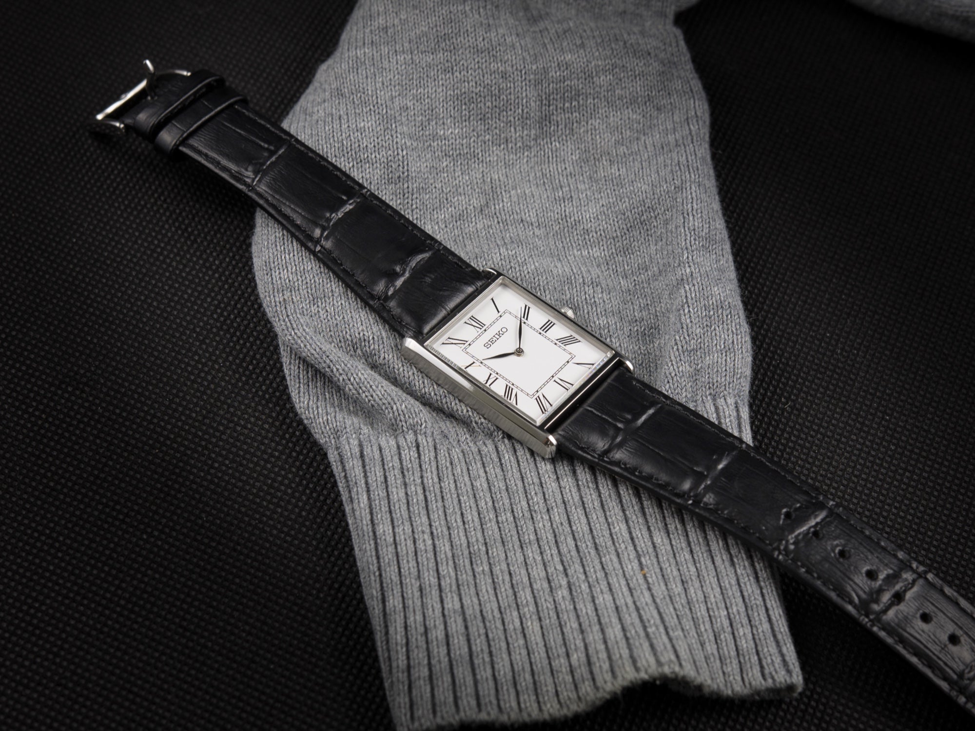 Pourquoi choisir la montre Seiko SWR049P1 Essentials pour un style élégant et classique ?
