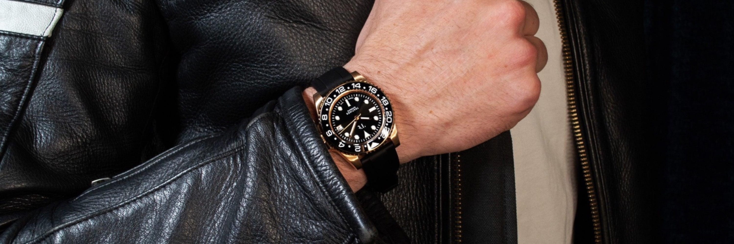 Montres bracelet noir