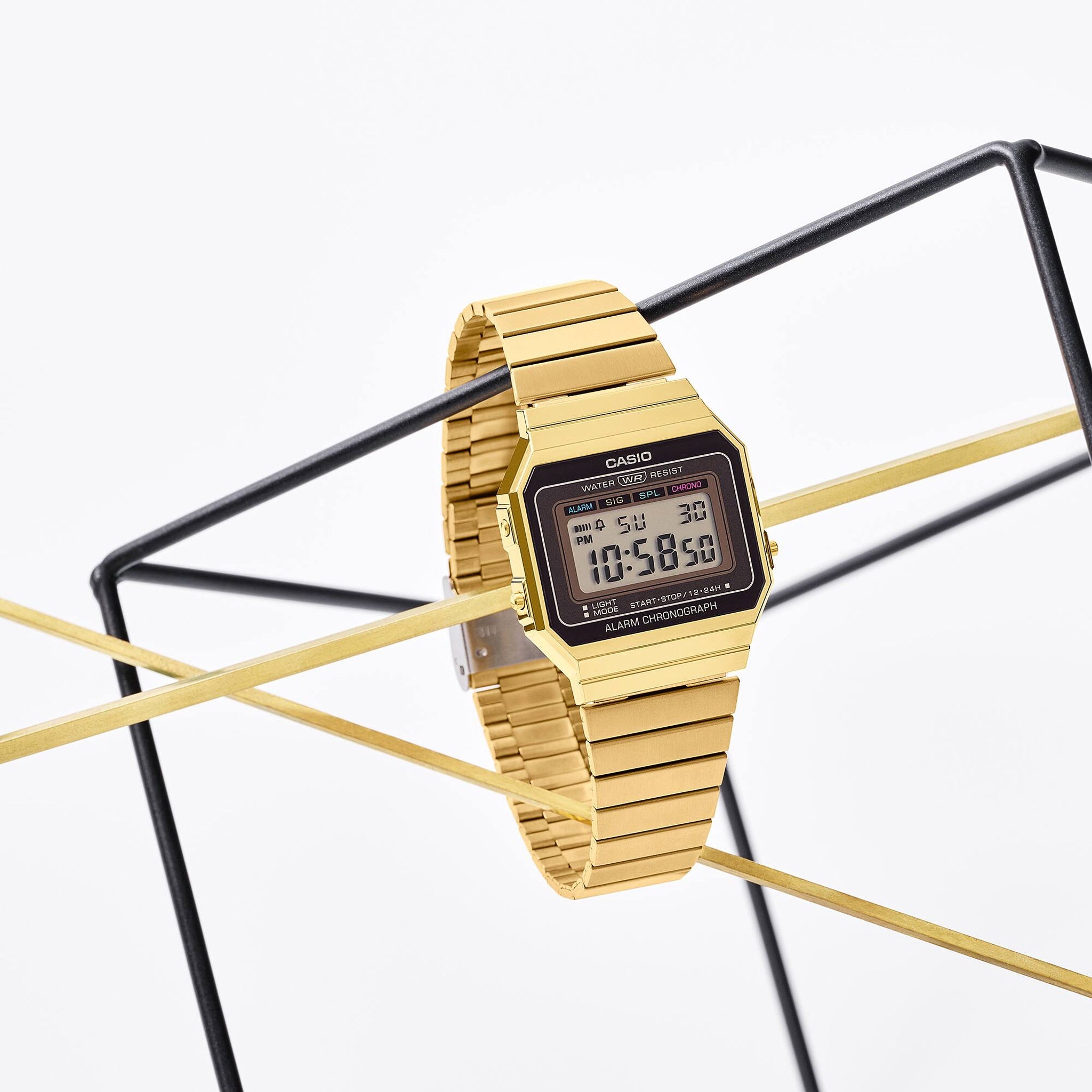 Montre Casio Mixte Vintage A700WG-9A Quartz Digitale Doré Noir
