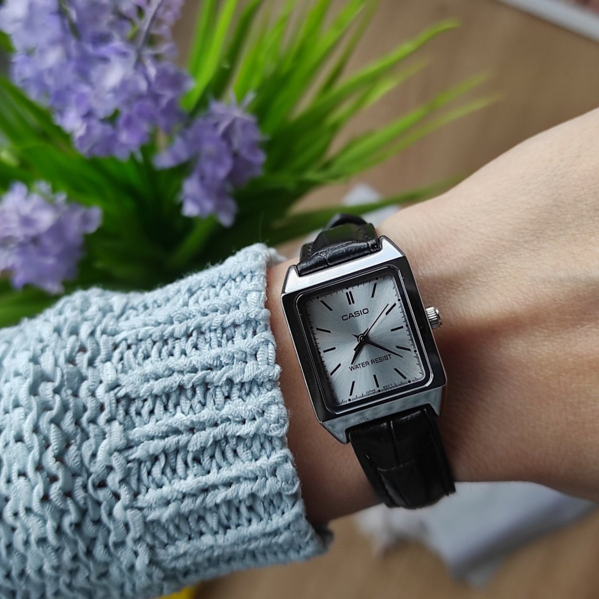 Casio Vintage Standard Women's Watch LTP-V007L-7E1 Silver