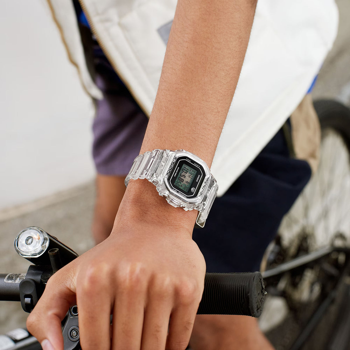 Casio G-Shock DW-5040RX-7 Herrenuhr Transparent