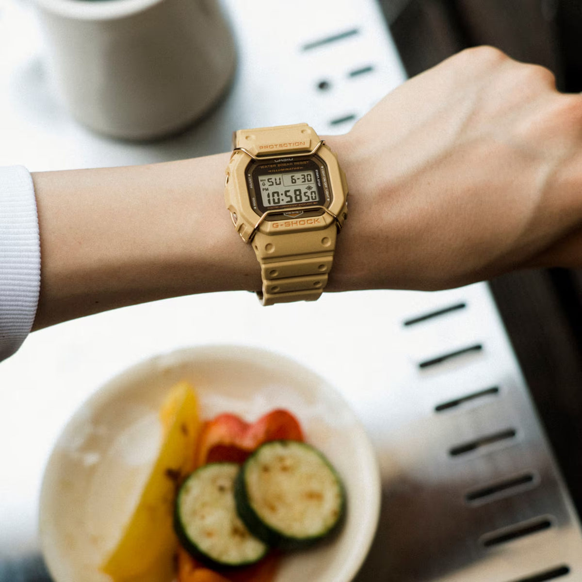 Casio G-Shock DW-5600PT-5 Herrenuhr Beige