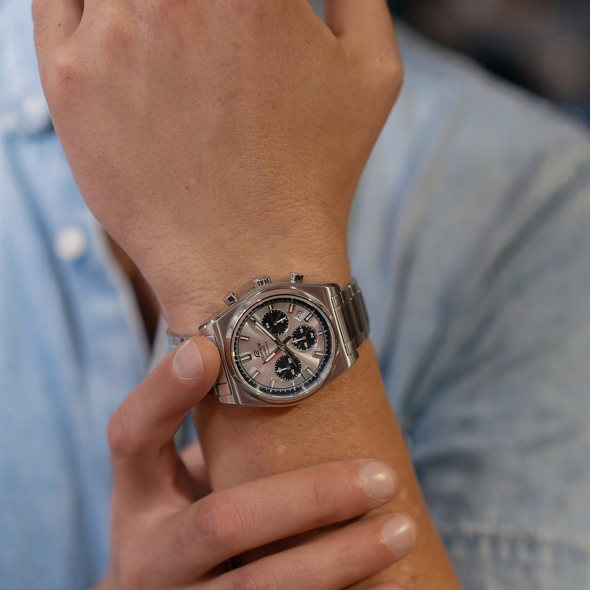 Casio Edifice EFB-730D-7A Herrenuhr Silber Grau