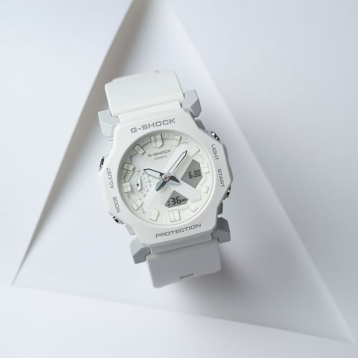 Casio G-Shock GA-2300-7A Herrenuhr Weiß