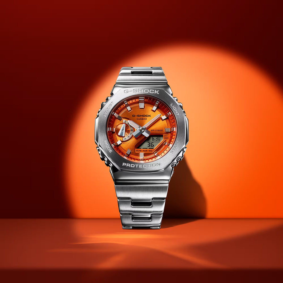 Casio G-Shock GM-2110D-4A Herrenuhr Silber Orange