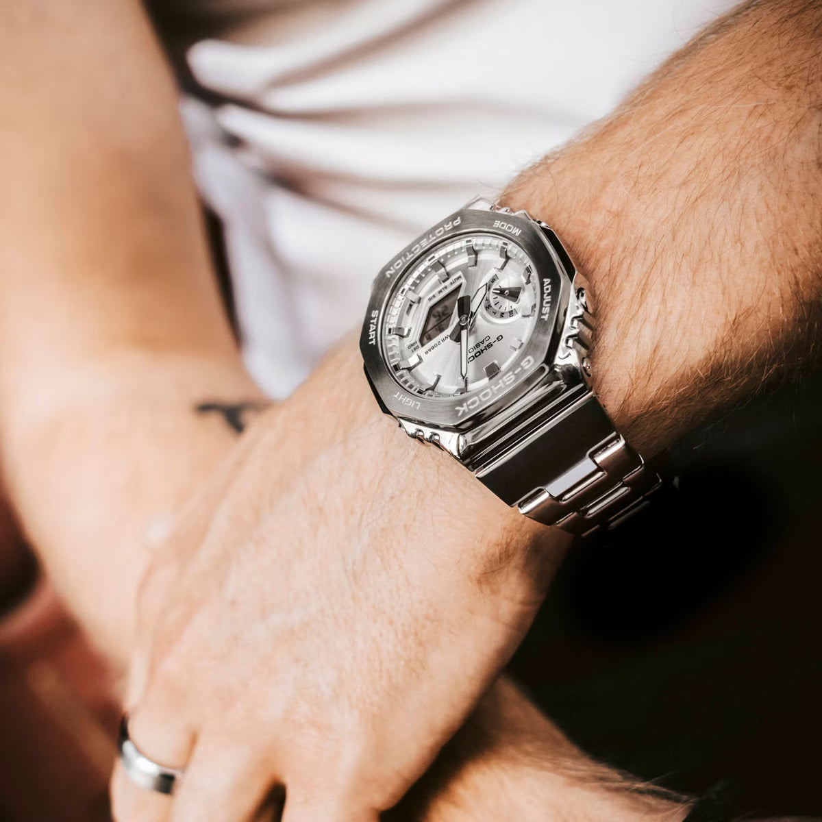 Casio G-Shock GM-2110D-7A Herrenuhr Silber