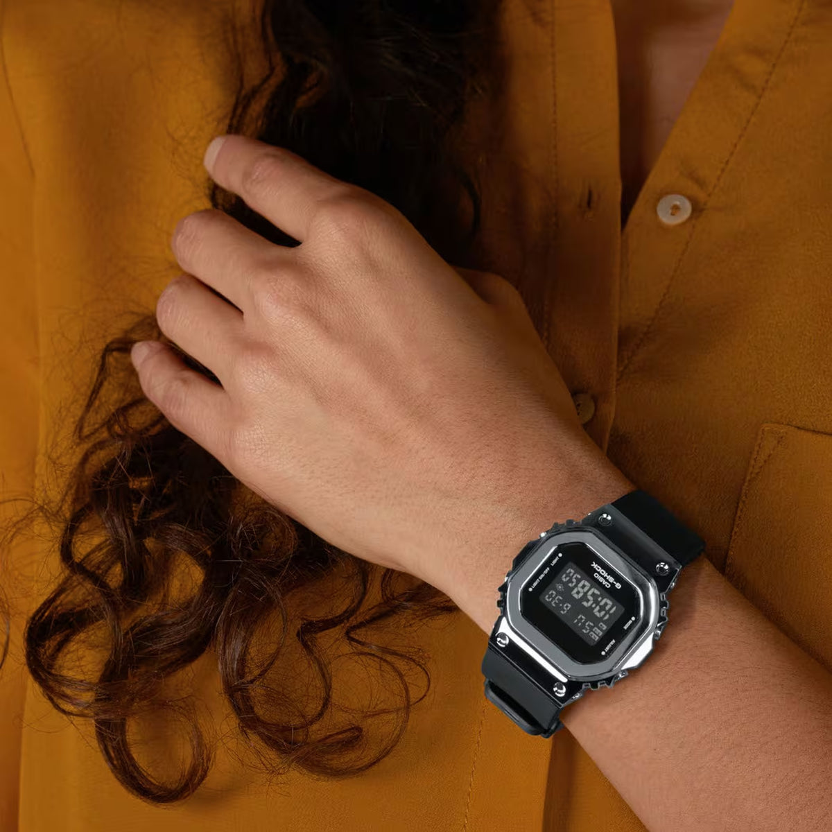 Casio G-Shock GM-S5600U-1 Damenuhr Silber Schwarz