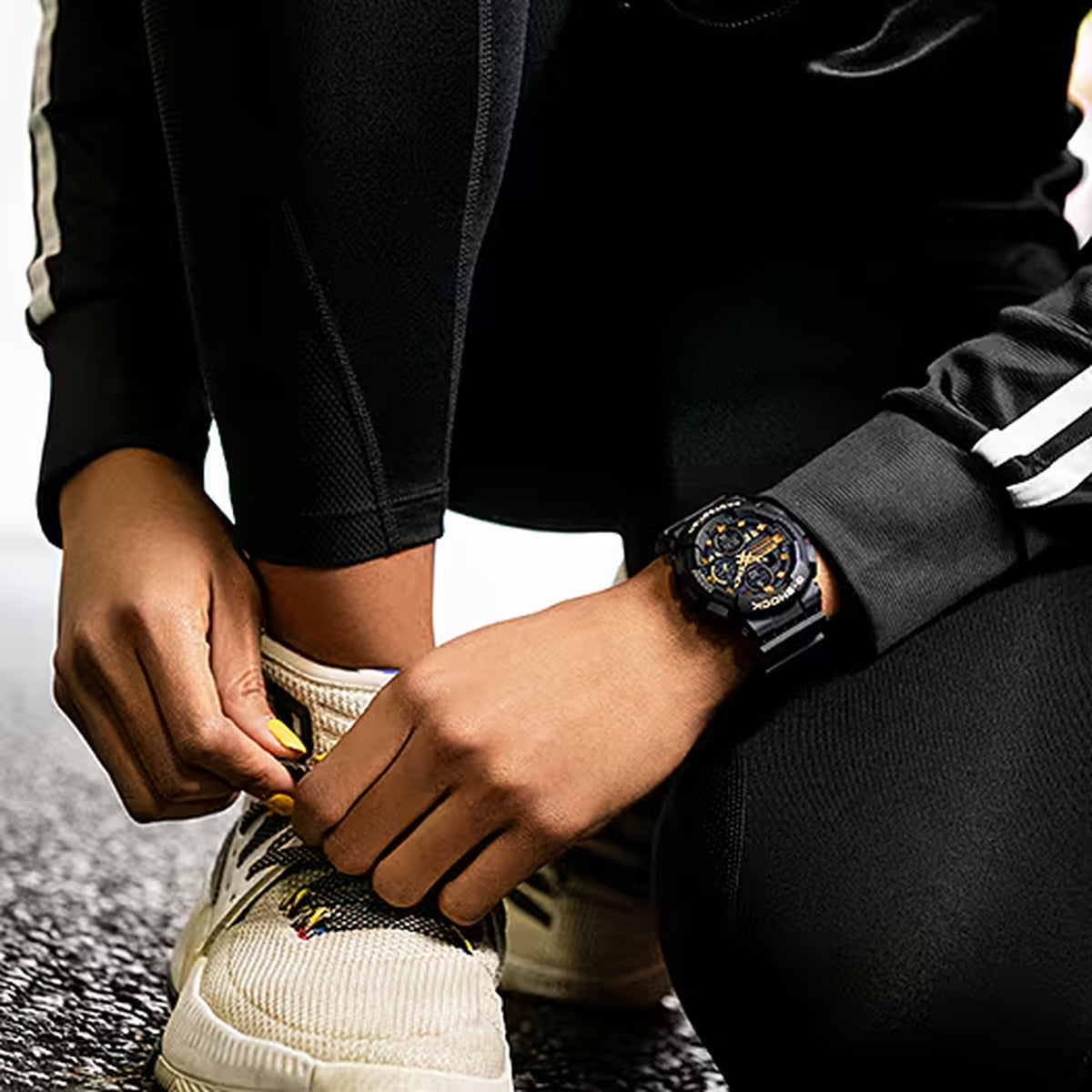 Casio G-Shock Damenuhr GMA-S140M-1A Schwarz Gold