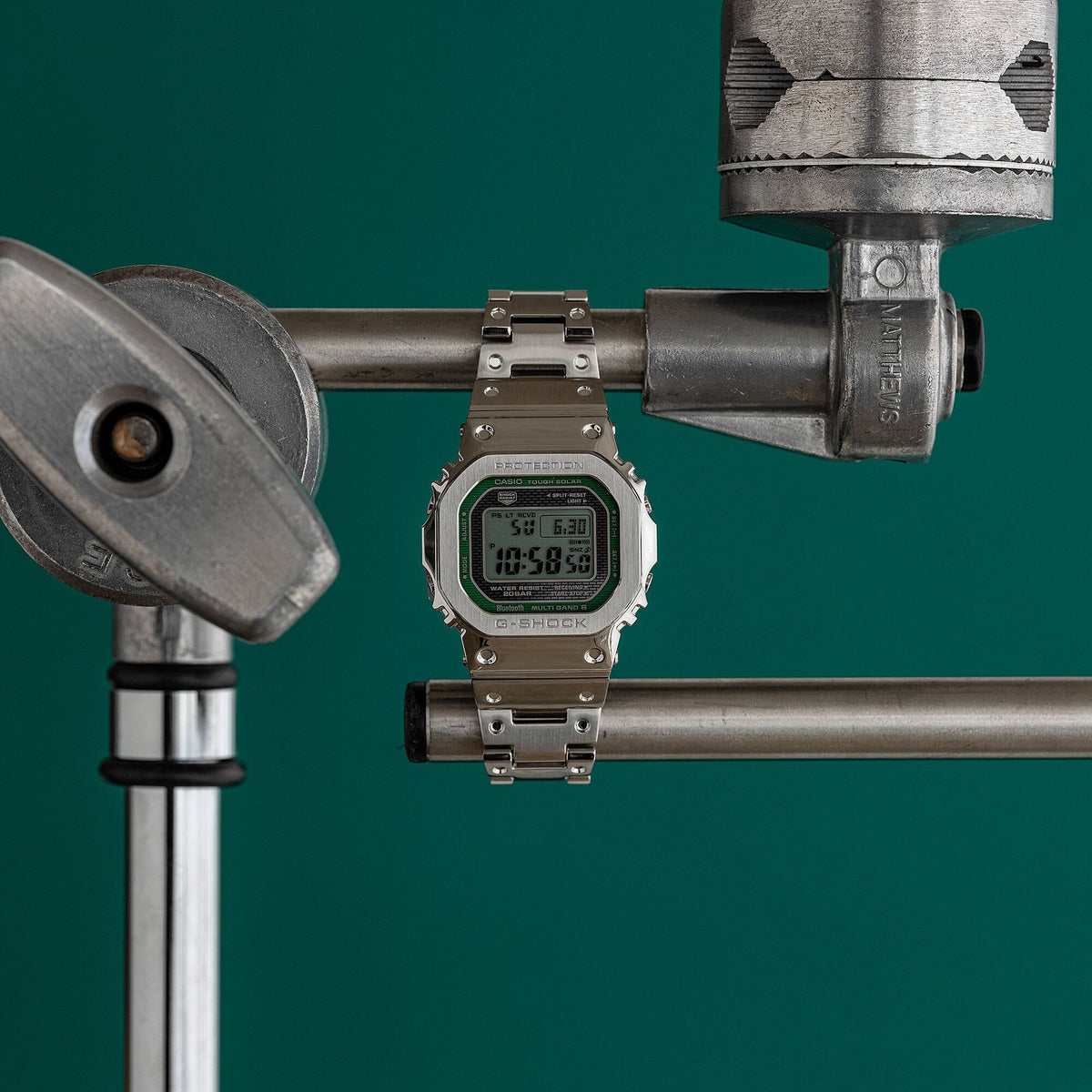 Casio G-Shock GMW-B5000D-3 Herrenuhr Silber Grün