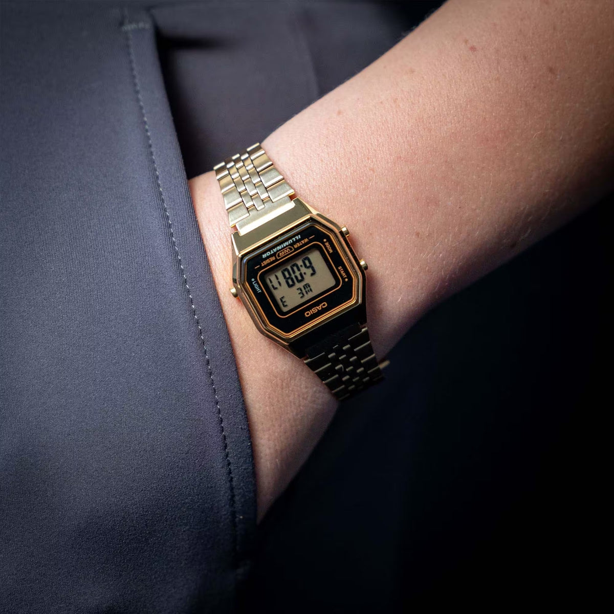 Montre Casio Vintage LA680WEGA-1 Digitale Doré Noir Femme