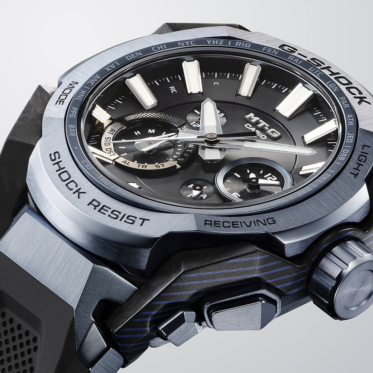 Montre Casio G-Shock MTG-B4000B-1A2 Solaire Radio-piloté