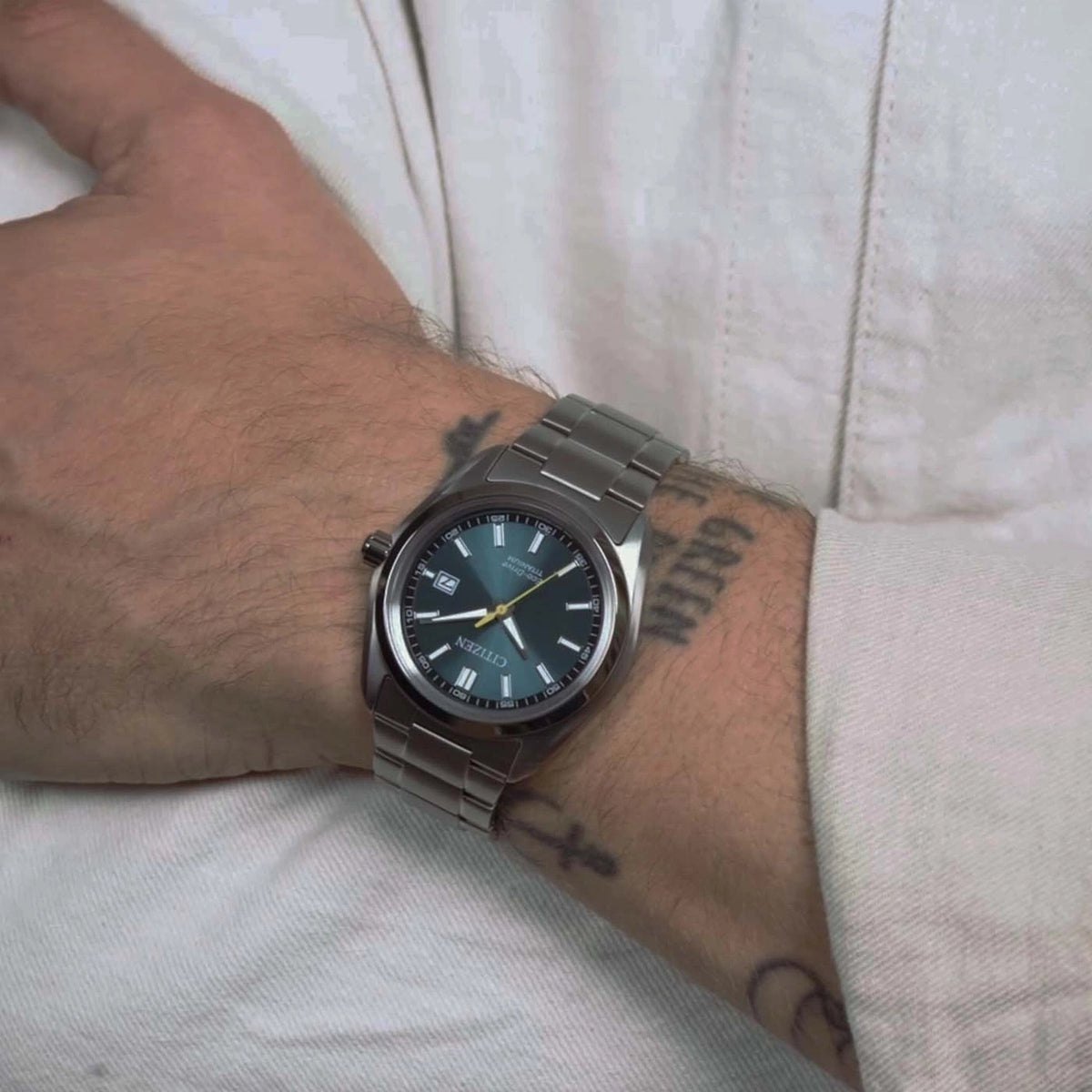 Montre Citizen AW1900-50X Eco-Drive 40mm Super Titanium Vert Homme
