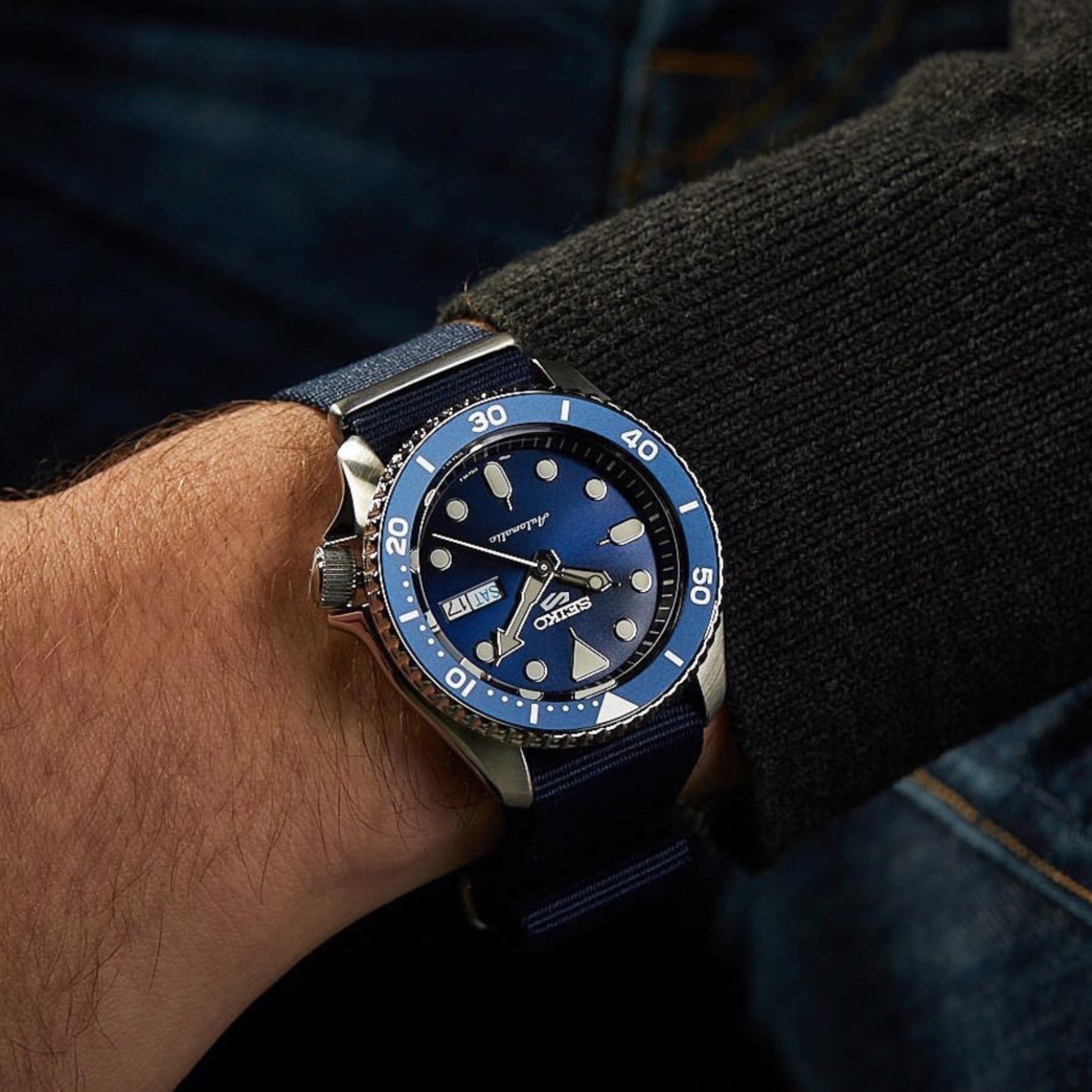 Seiko 5 Sports SRPD51K2 Herren-Automatikuhr mit Nylonarmband, Blau
