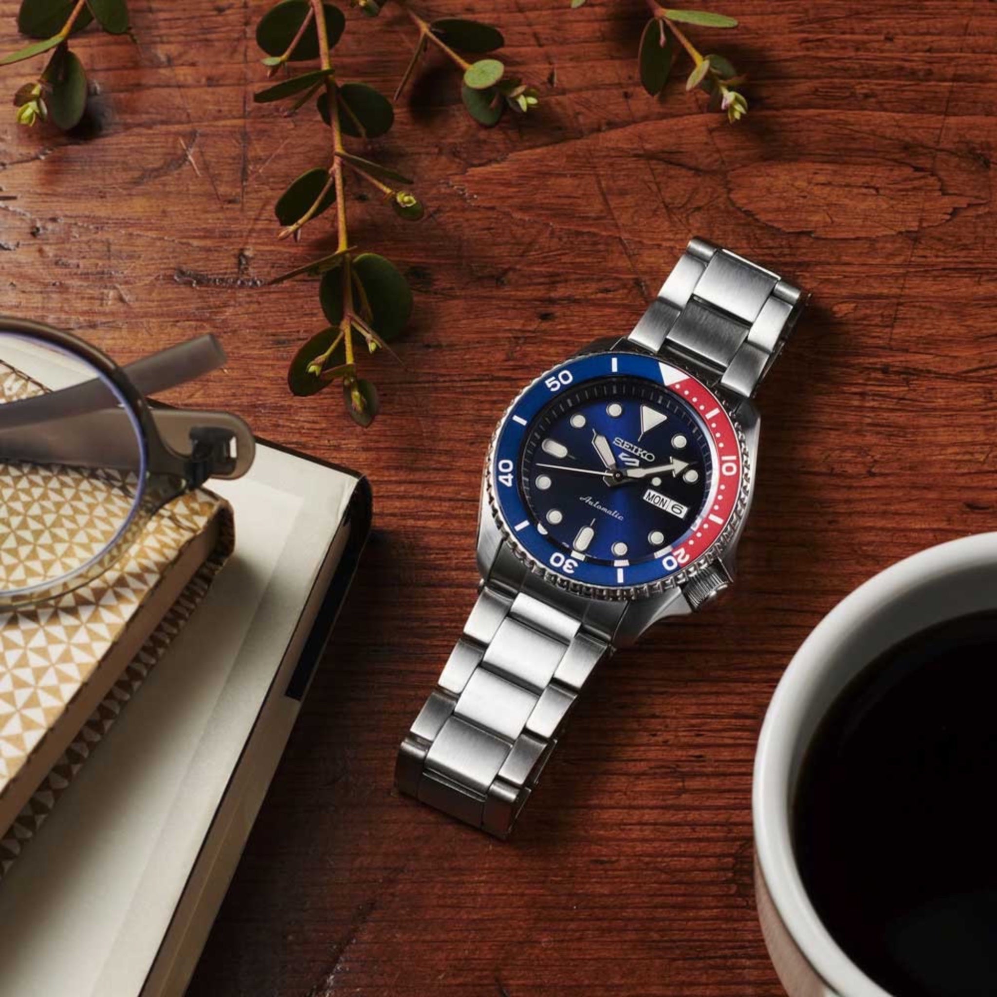 Seiko 5 Sports SRPD53K1 Blau-Rot Pepsi Stahlarmband Herren-Automatikuhr