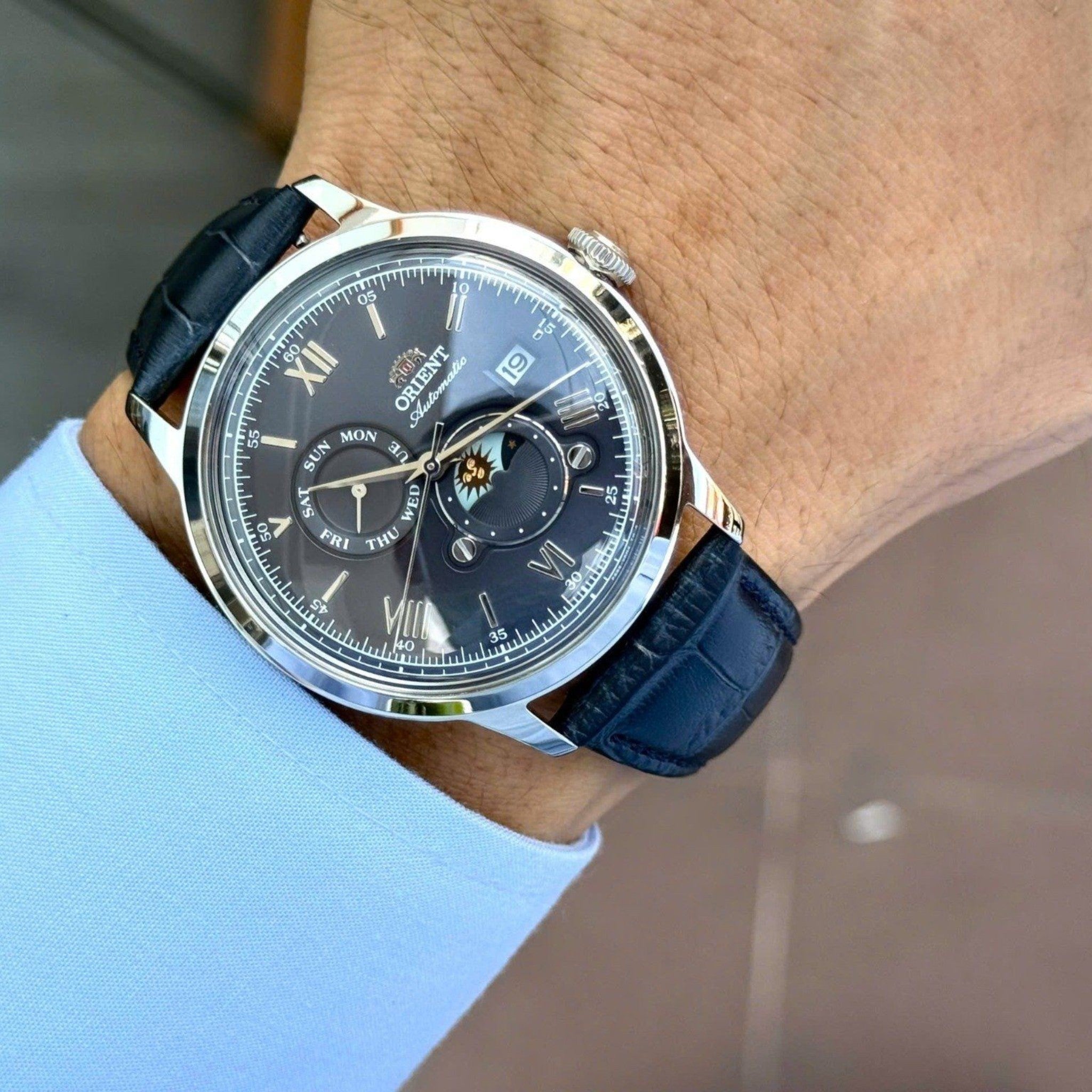 Montre Orient Bambino V9 Classic Sun and Moon RA-AK0806R30B Automatique Bleu