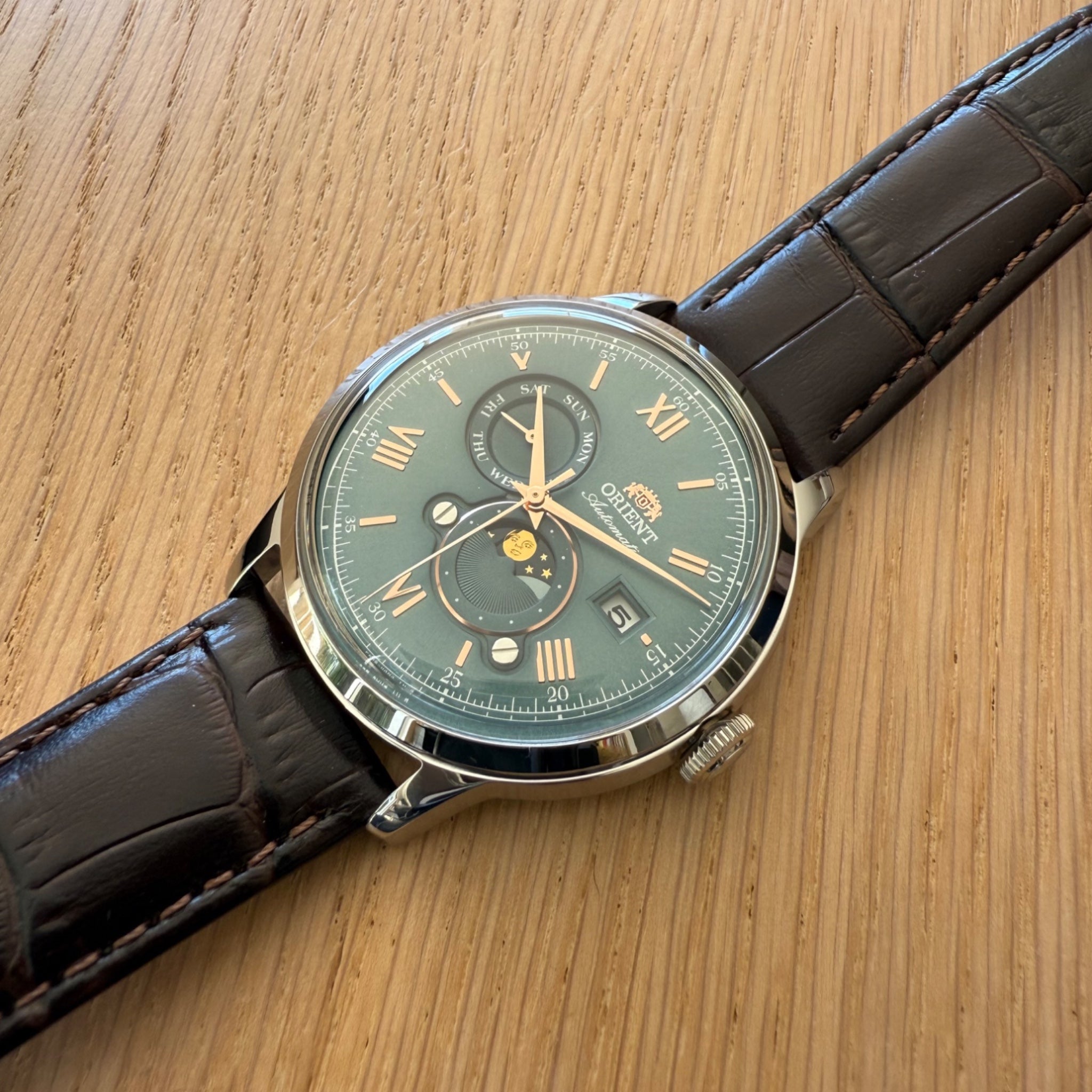 Montre Orient Bambino V9 Classic Sun and Moon RA-AK0805E30B Automatique Vert