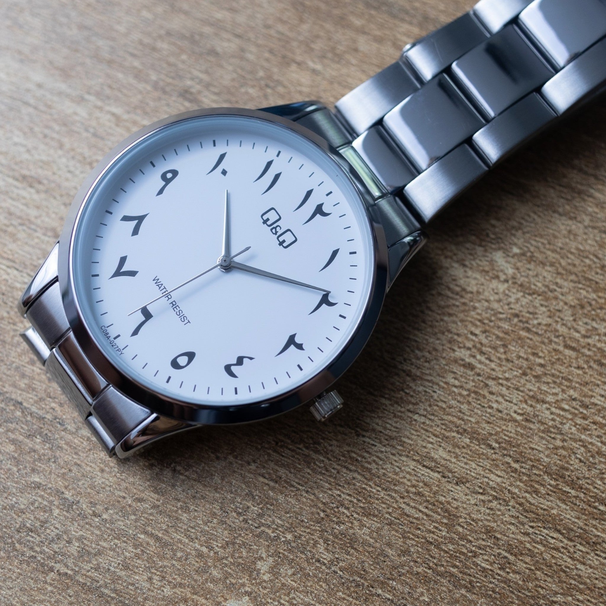 Montre Q&Q Arabic Dial C08A-027PY Homme Argenté