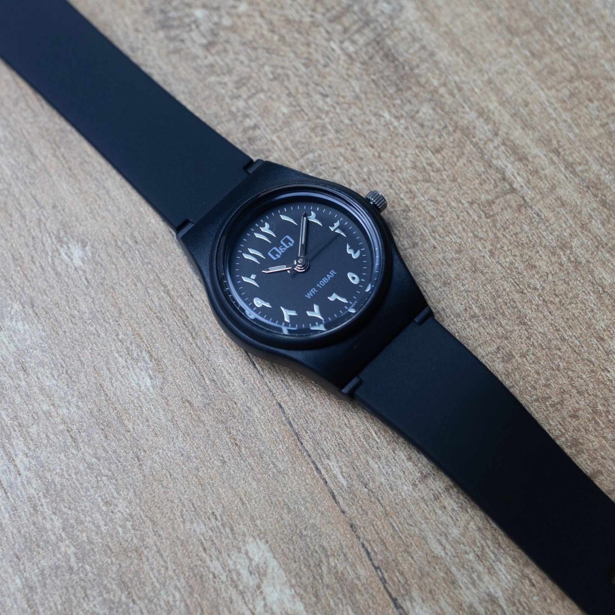 Q&Q Arabic Dial V28A-009VY Women's Black Watch