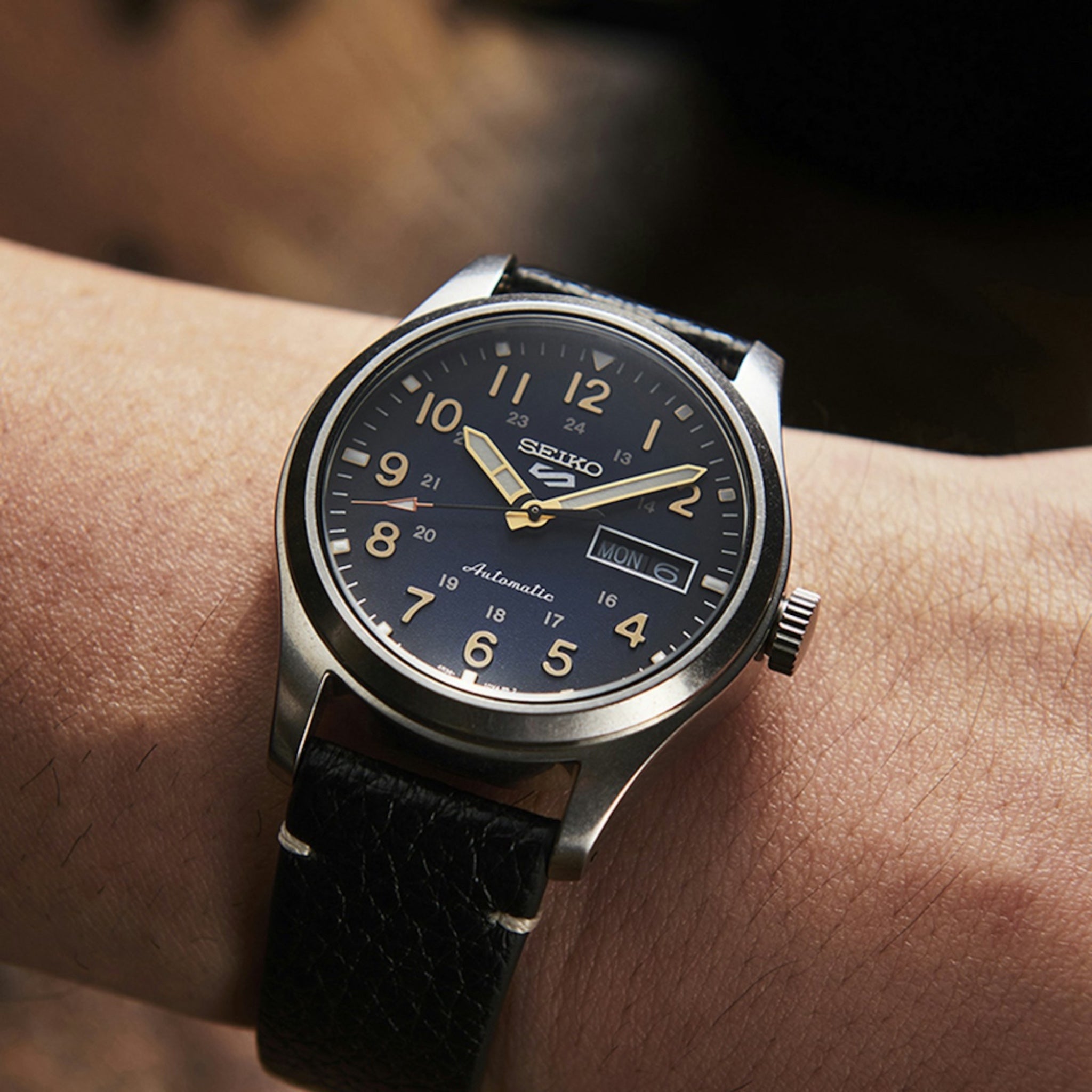 Montre Automatique Homme Seiko 5 Sports SRPG39K1 Field Bleu Bracelet Cuir