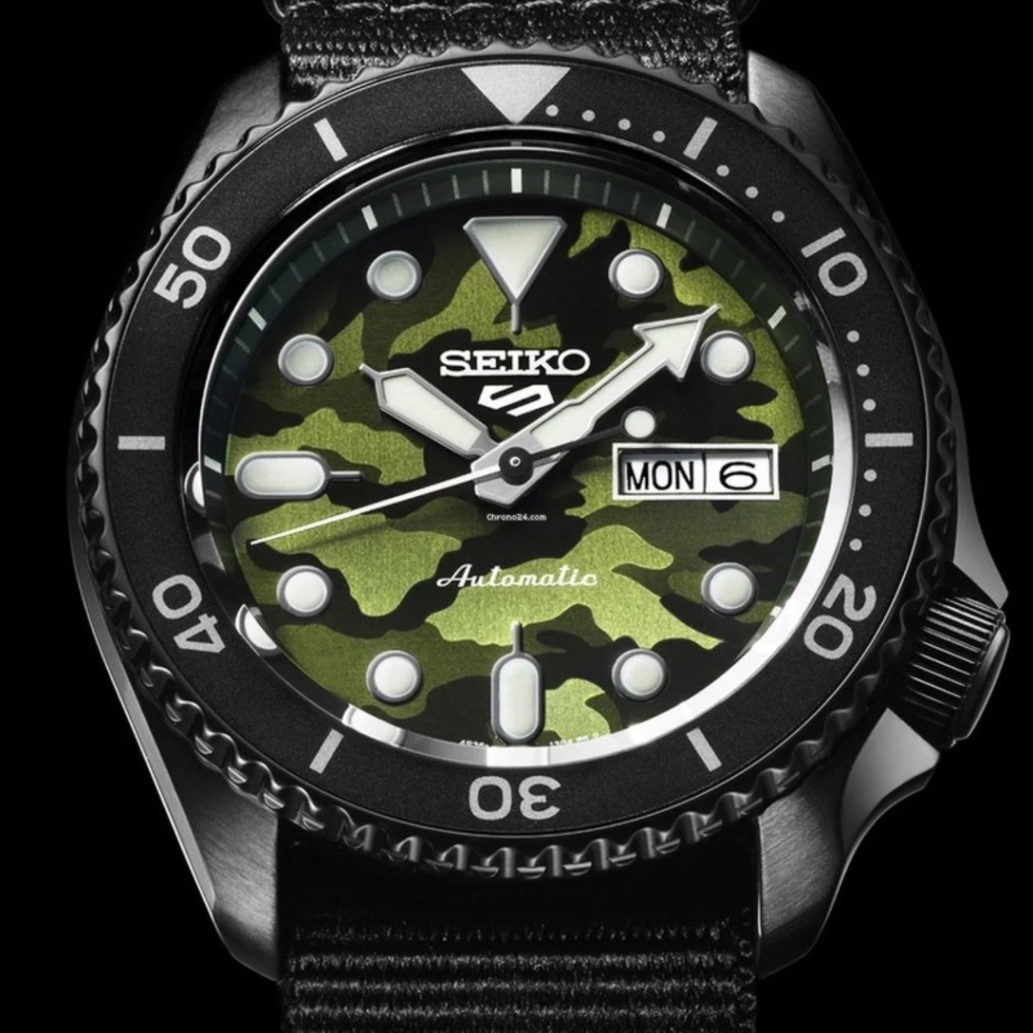 Montre Automatique Homme Seiko 5 Sports SRPJ37K1 Street Noir Camouflage Bracelet Nylon NATO