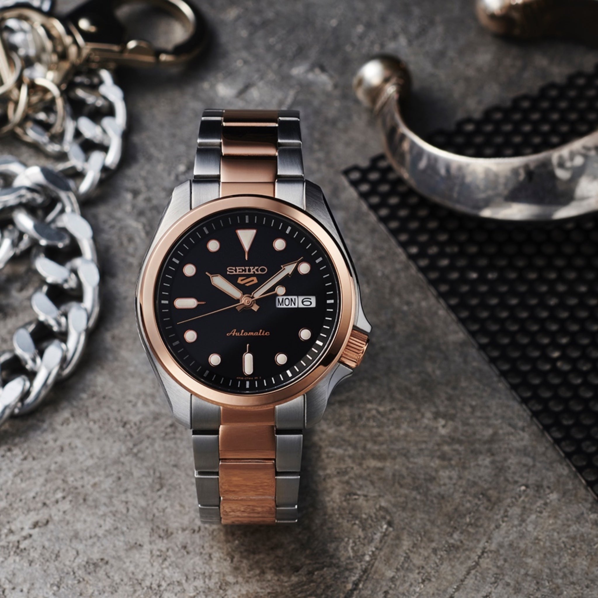 Montre Automatique Homme Seiko 5 Sports SRPE58K1 Noir Or Rose Bracelet Acier