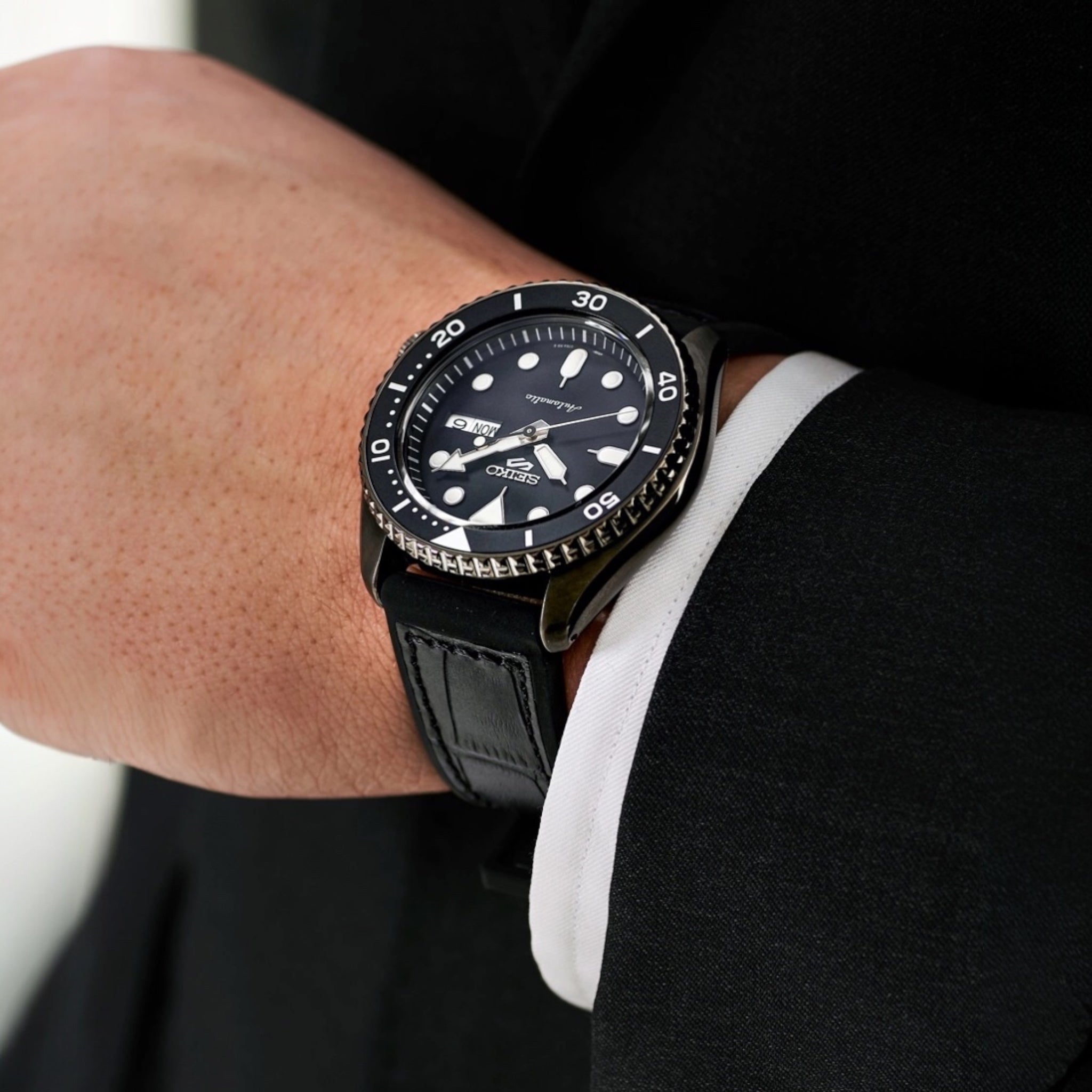 Seiko 5 Sports SRPD65K3 Herren-Automatikuhr mit schwarzem und grauem Silikon- und Lederarmband