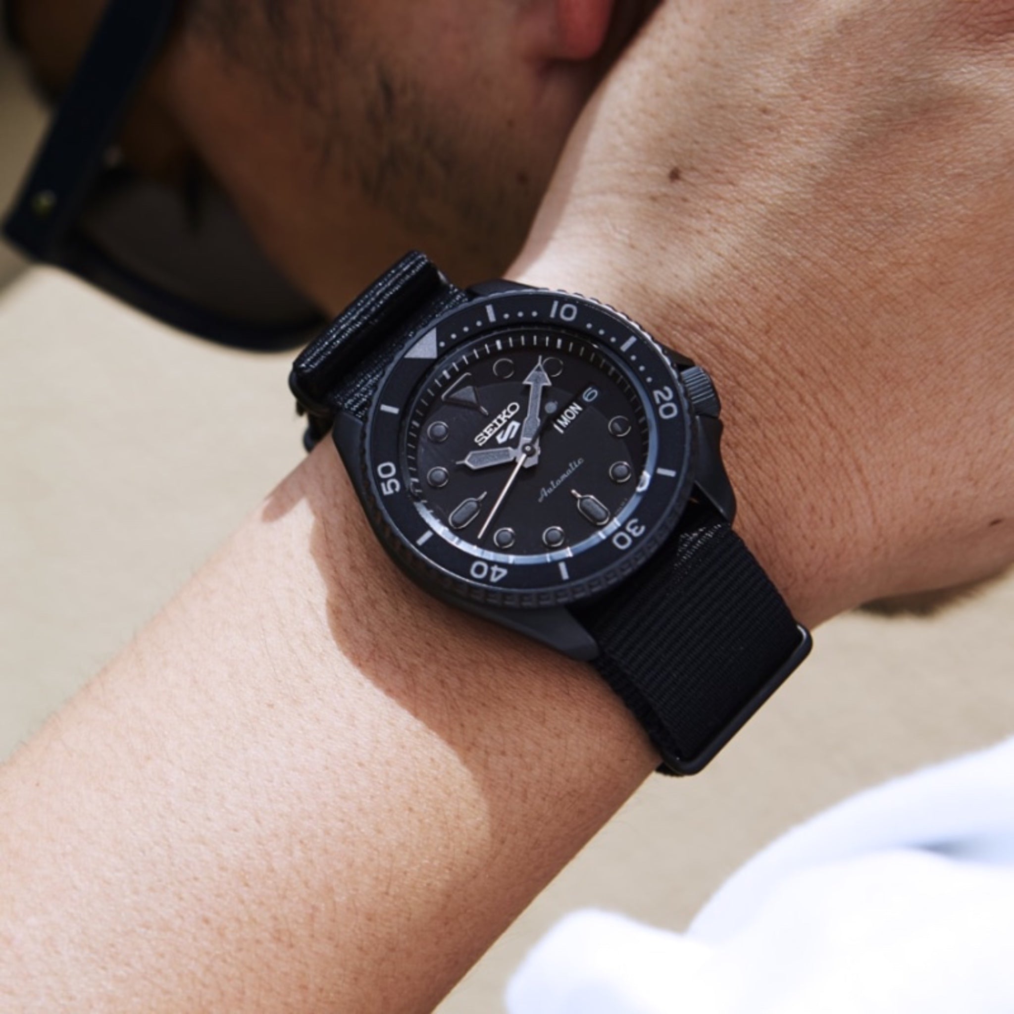 Montre Automatique Homme Seiko 5 Sports SRPD79K1 Street Noir Bracelet Nylon NATO Noir