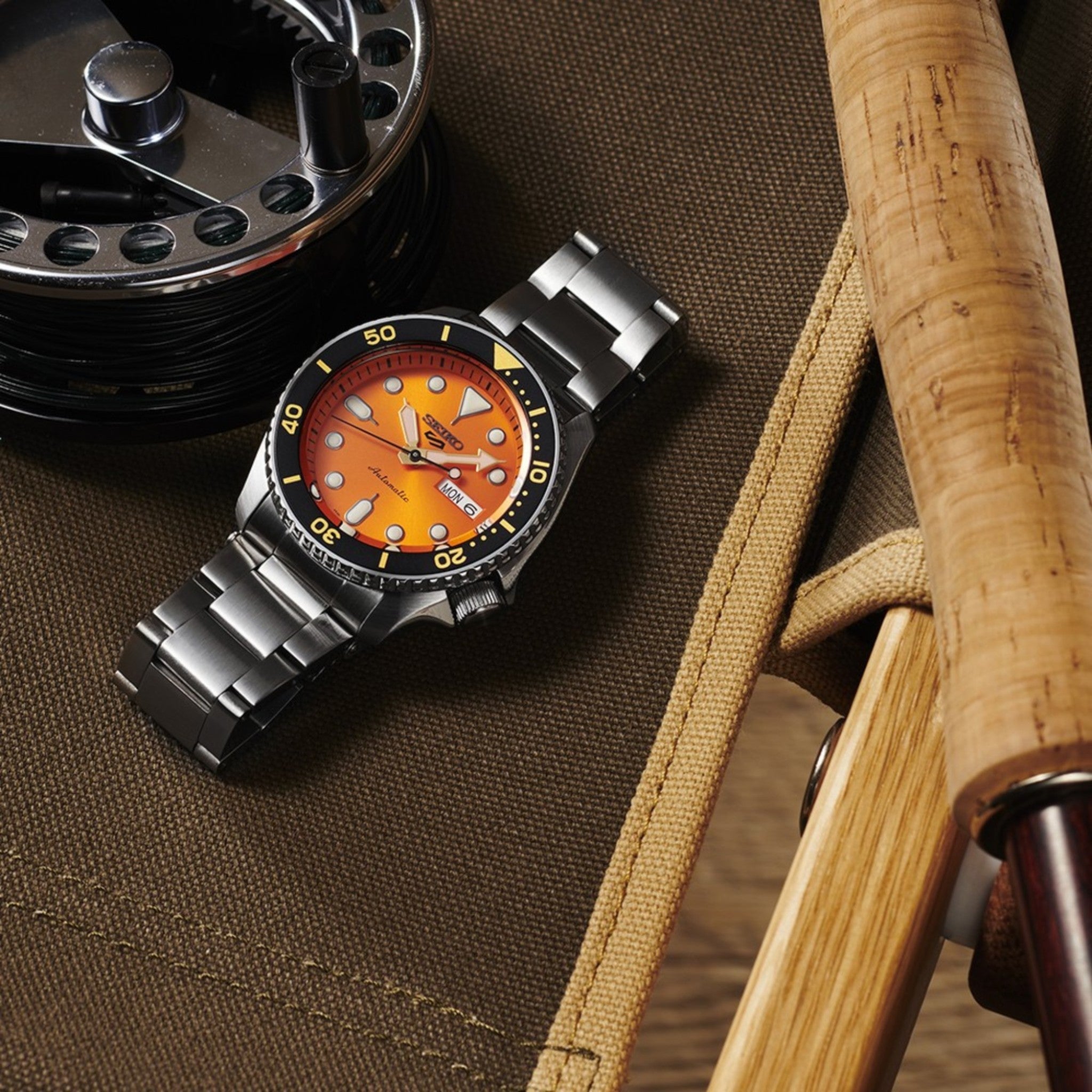 Seiko 5 Sports SRPD59K1 Orange Herren-Automatikuhr mit Stahlarmband