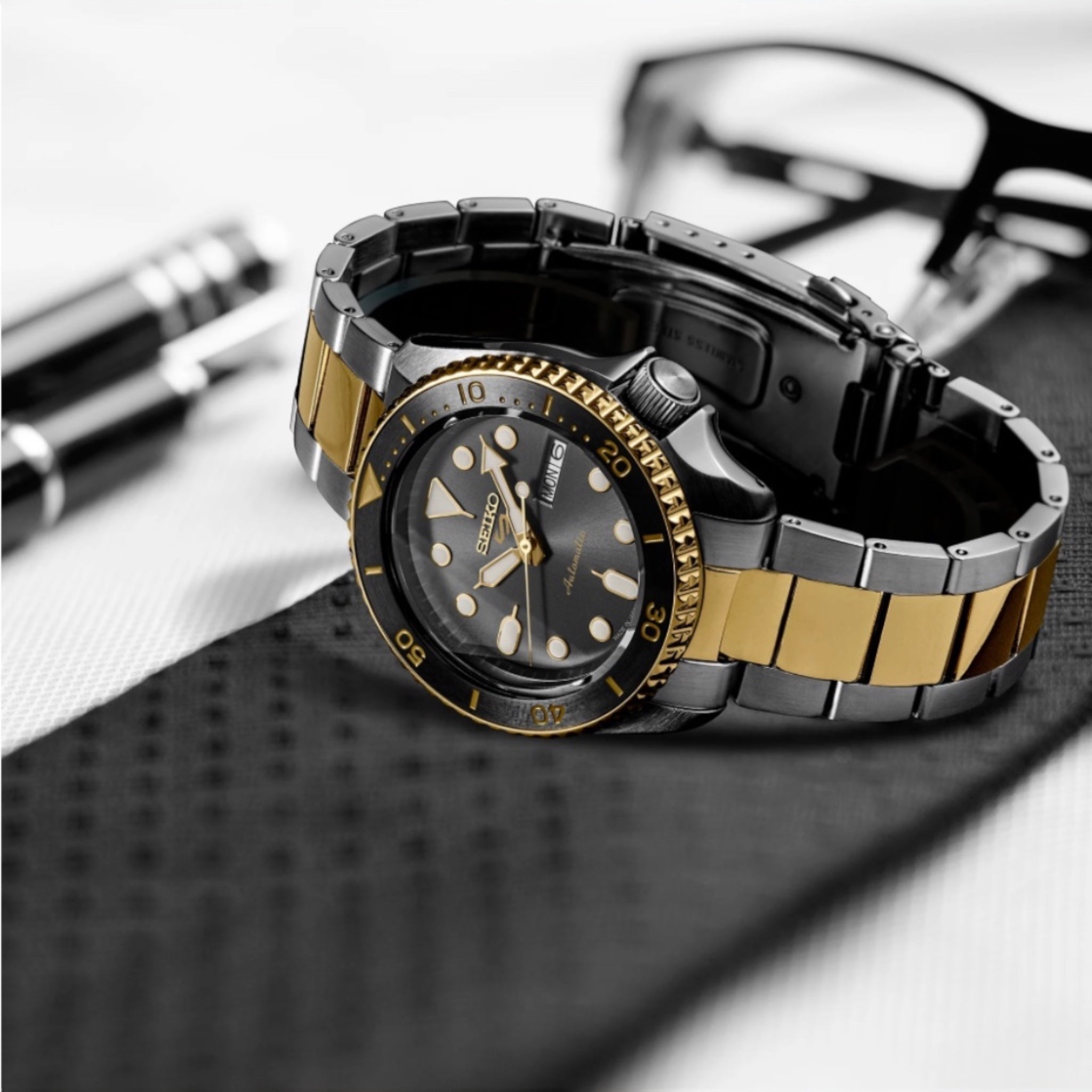 Montre Automatique Homme Seiko 5 Sports SRPK22 U.S. Special Creation Argenté Or Noir