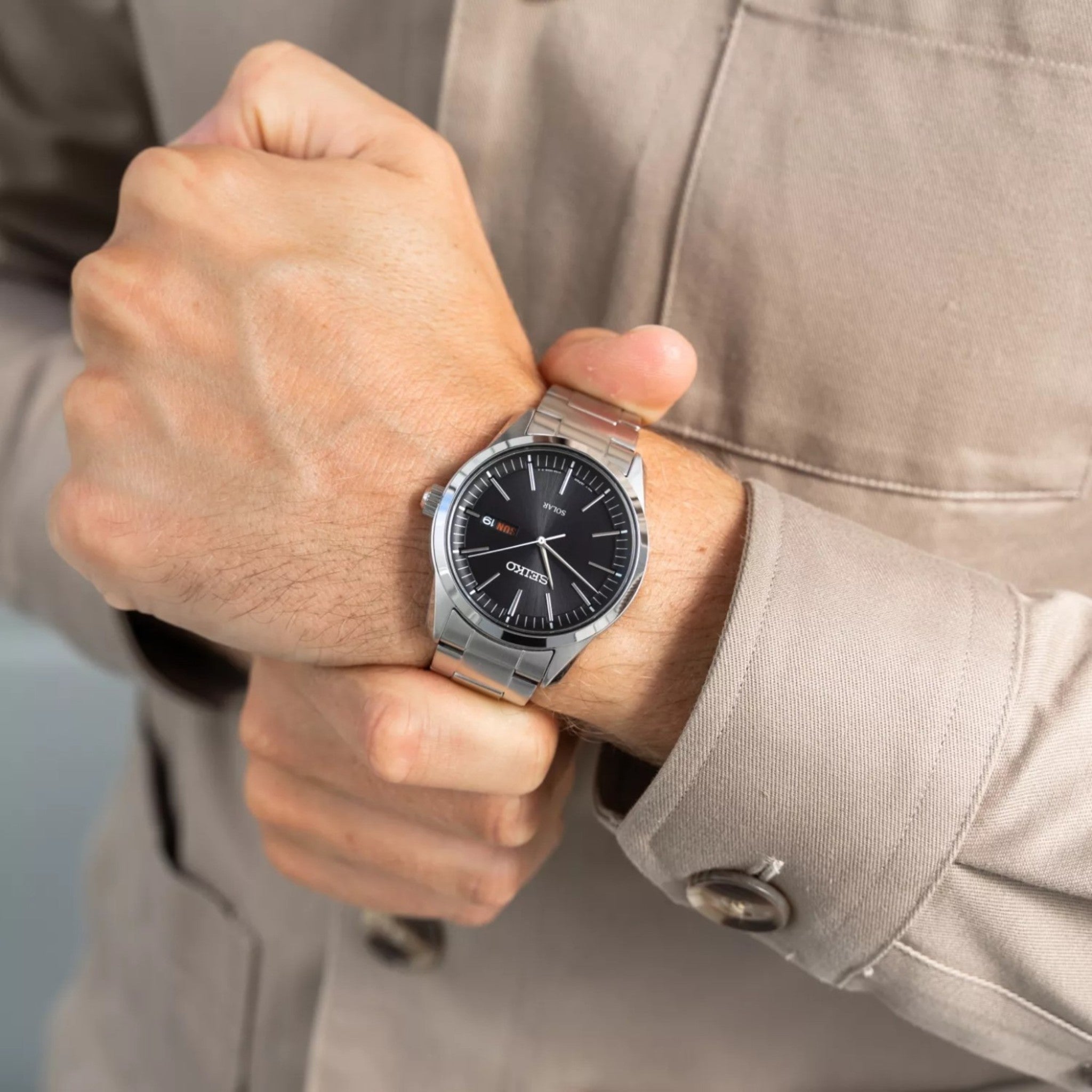 Montre Seiko Solar Homme SNE527P1 Noir