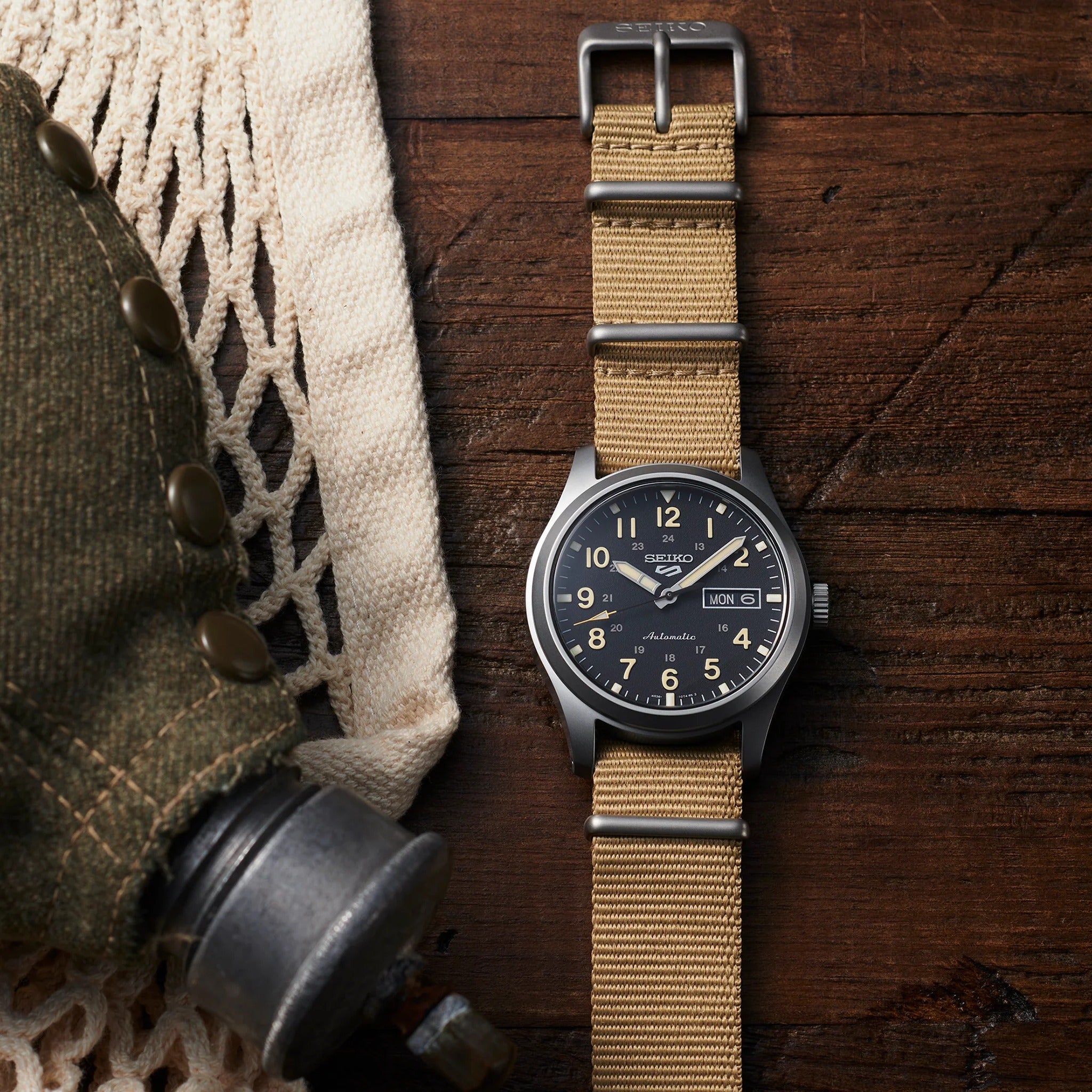 Seiko 5 Sports Herren-Automatikuhr SRPG35K1 Field Sports Schwarzes Nylonarmband
