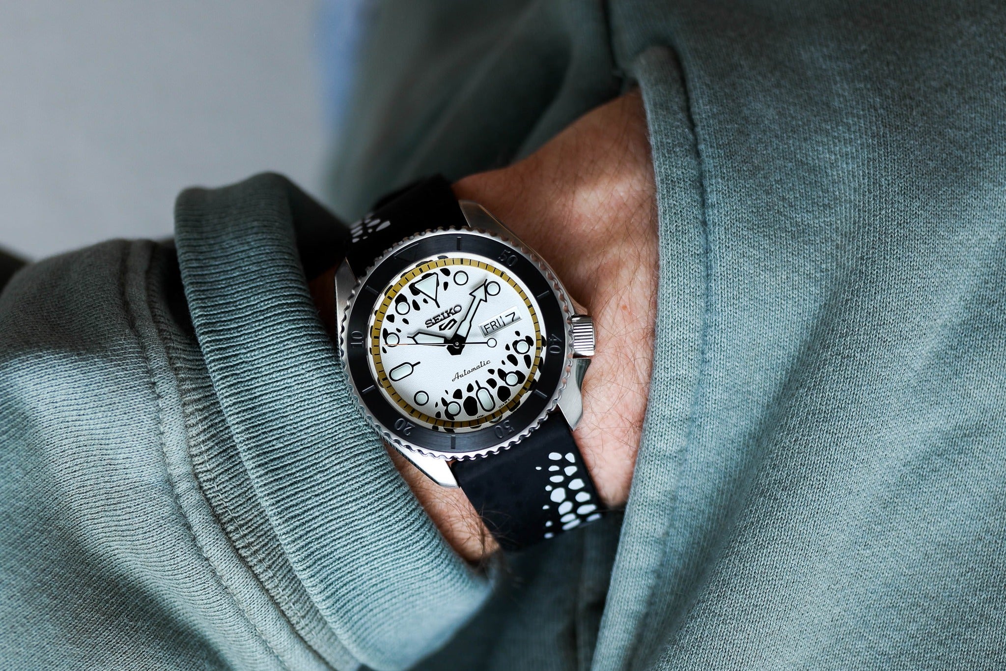 Montre Seiko 5 Sports Homme Automatique SRPH63K1 Édition Limitée One Piece Law