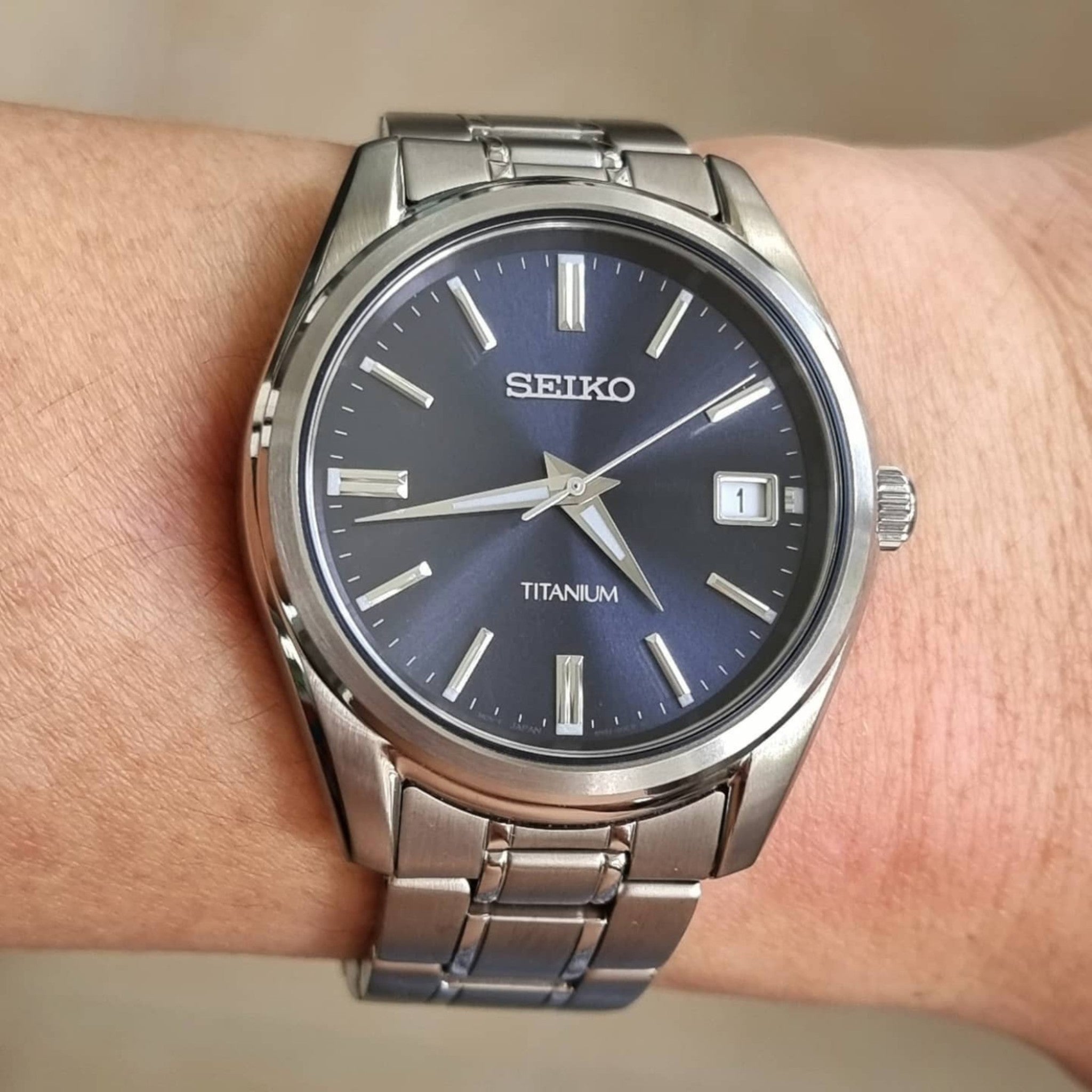 Montre Seiko Classic Homme SUR373P1 Bleu Titane Quartz