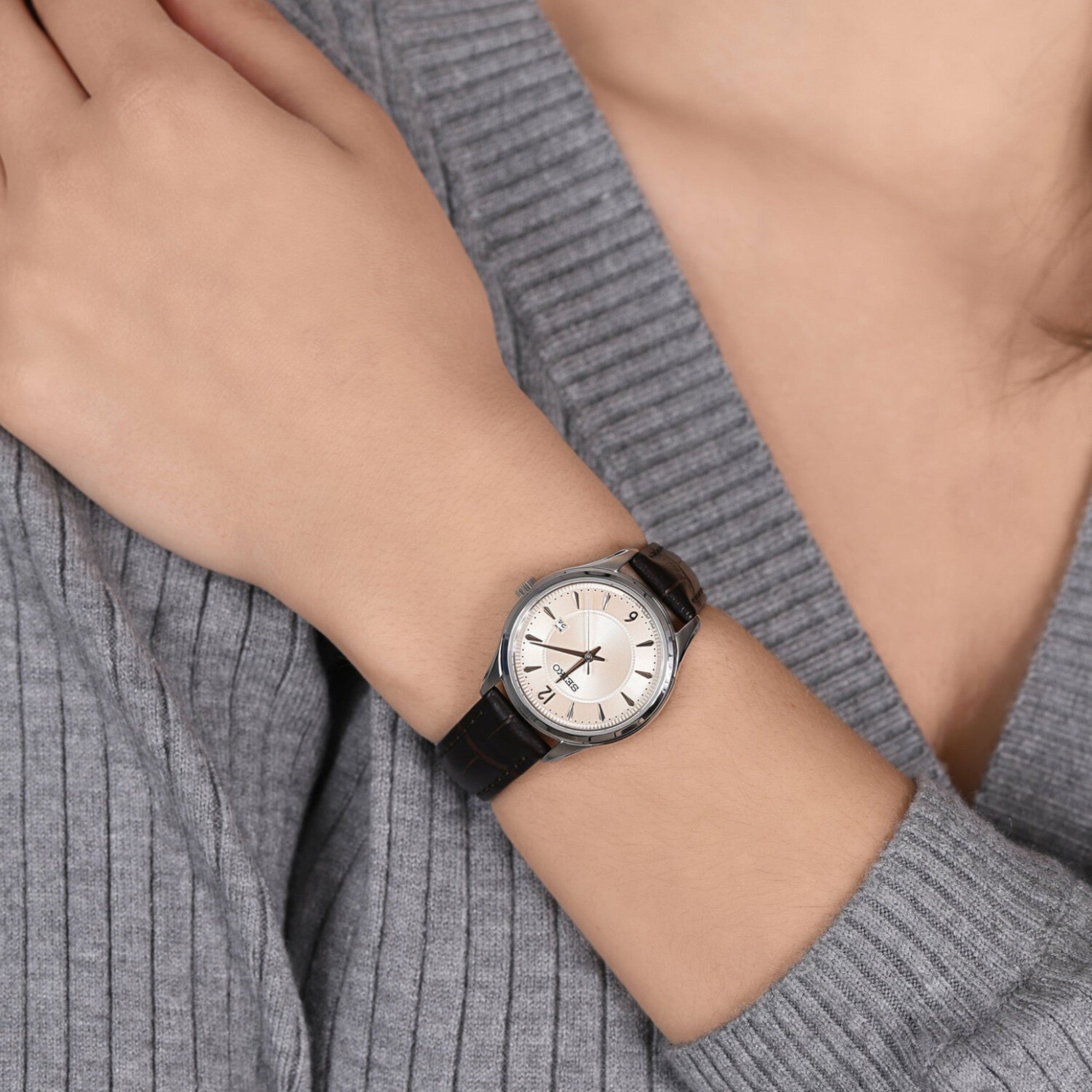 Seiko Conceptual Damenuhr SUR427P1 Champagner Quarz