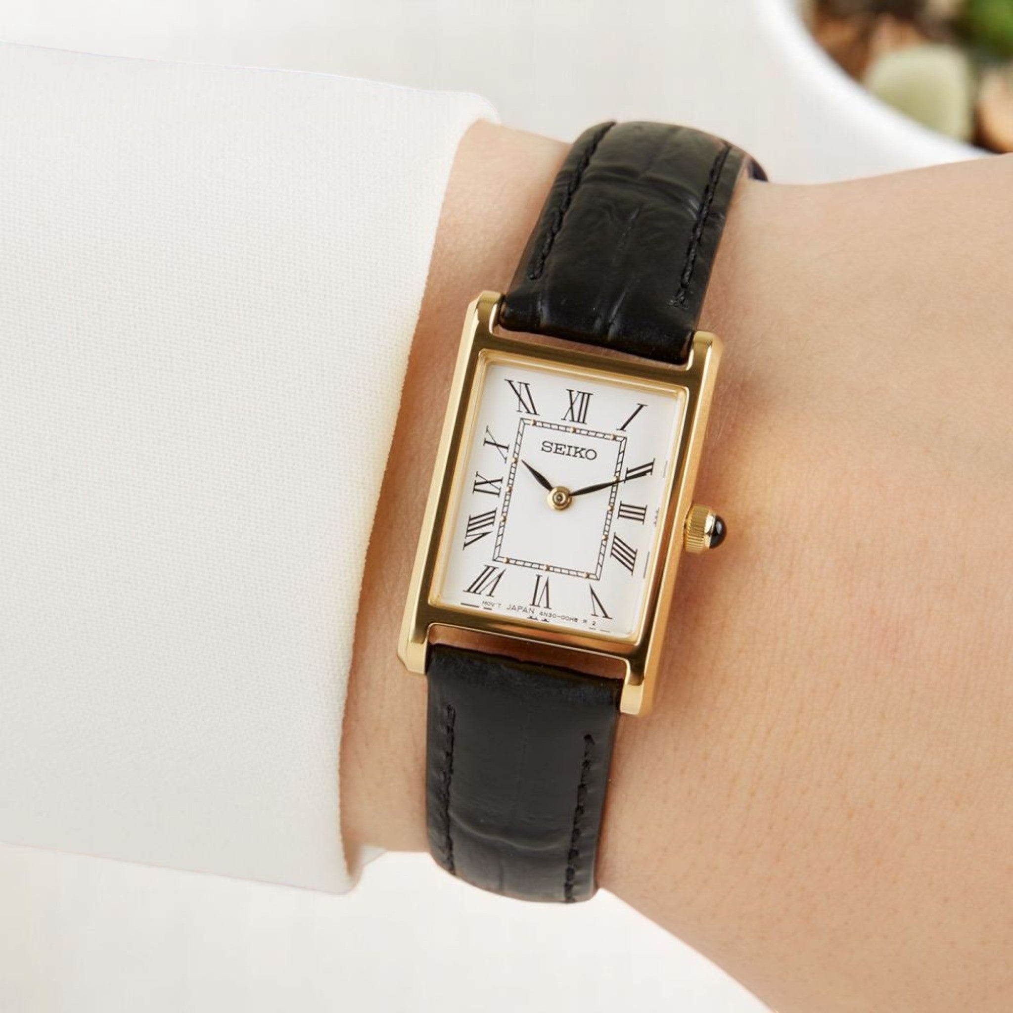 Seiko Essentials Women's Watch SWR054P1 Gold