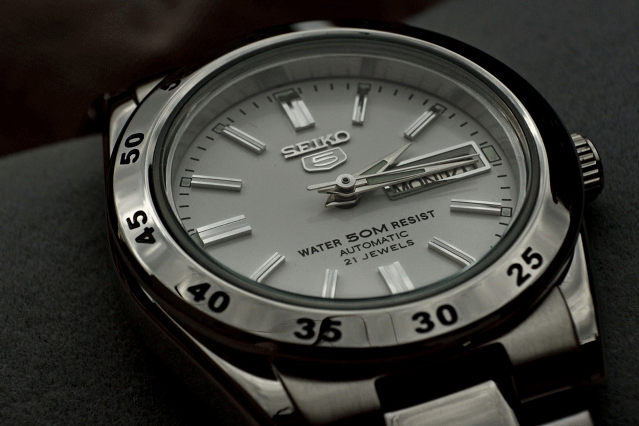 Seiko 5 Women's Automatic Watch SYMG35K1 Silver White