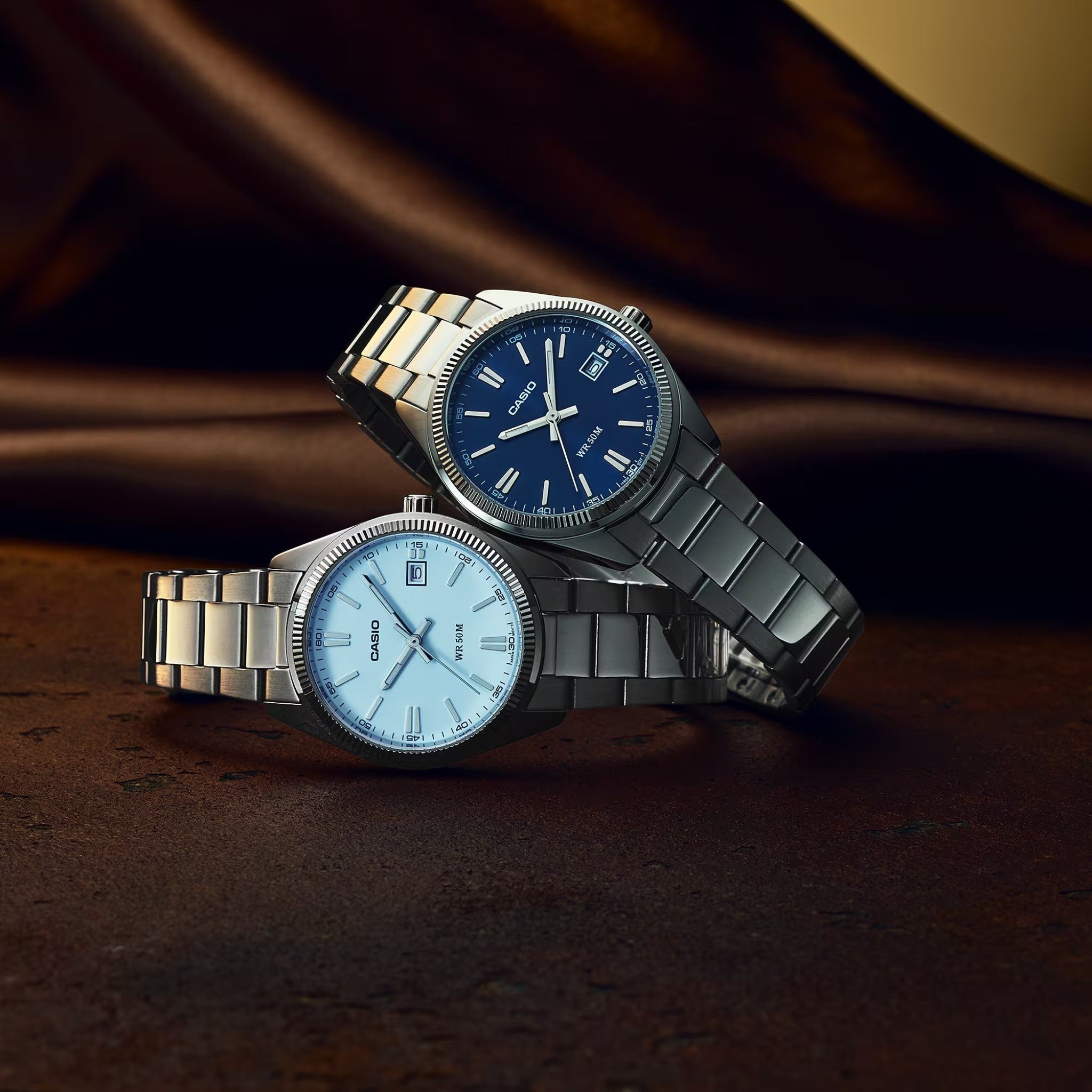 Montre Casio Timeless UTP-1302PD-2A1 Unisexe Bleu