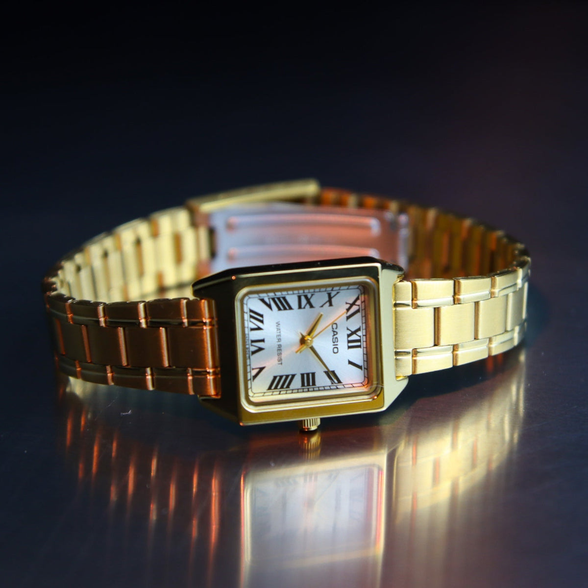The iconic Casio Vintage LTP-V007G-9B women