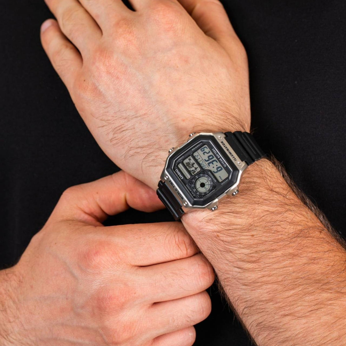 Casio Timeless Armbanduhr AE-1200WH-1C Herren Schwarz