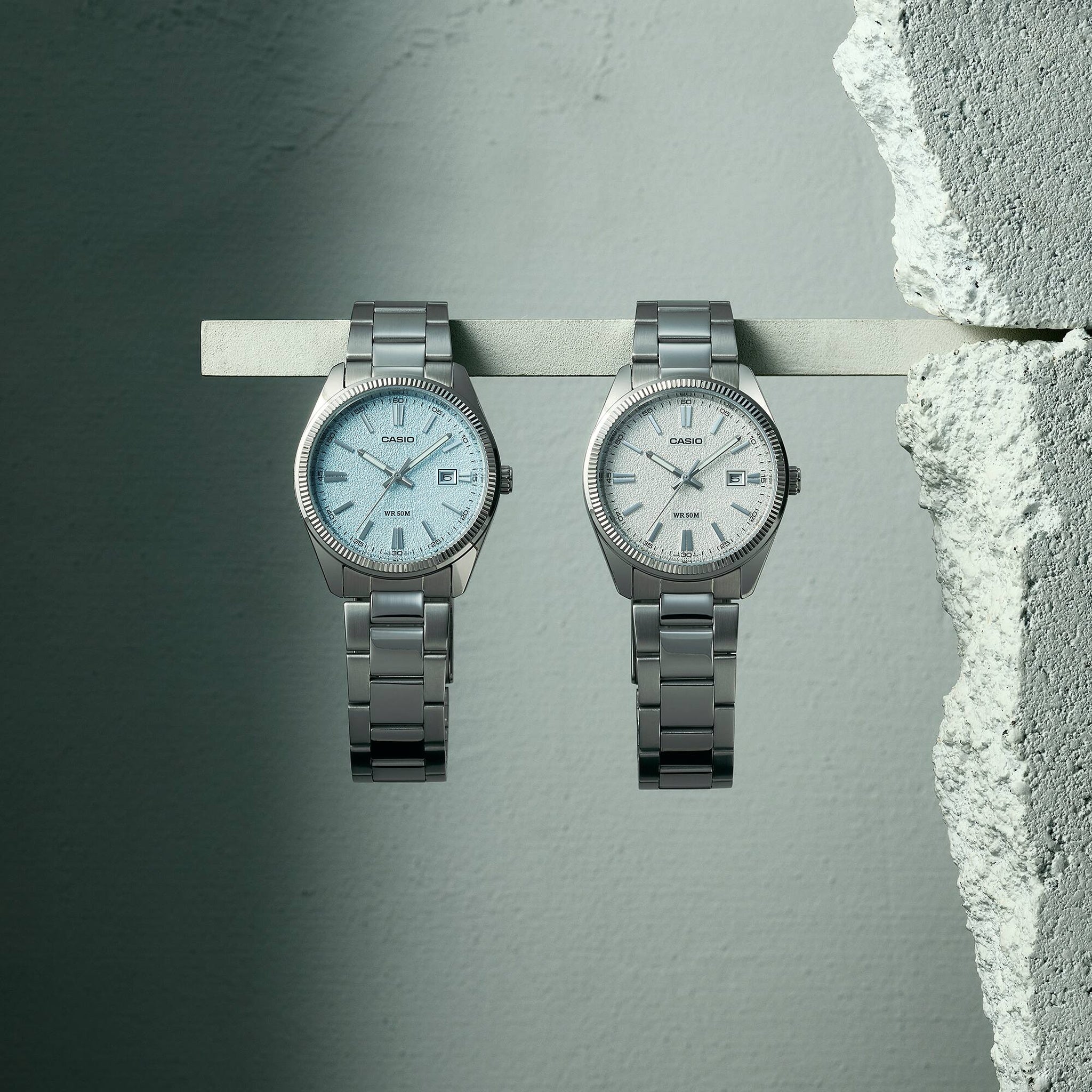 Casio Herrenuhr MTP-1302DA-2A2 Quarz Analog Silber Blau