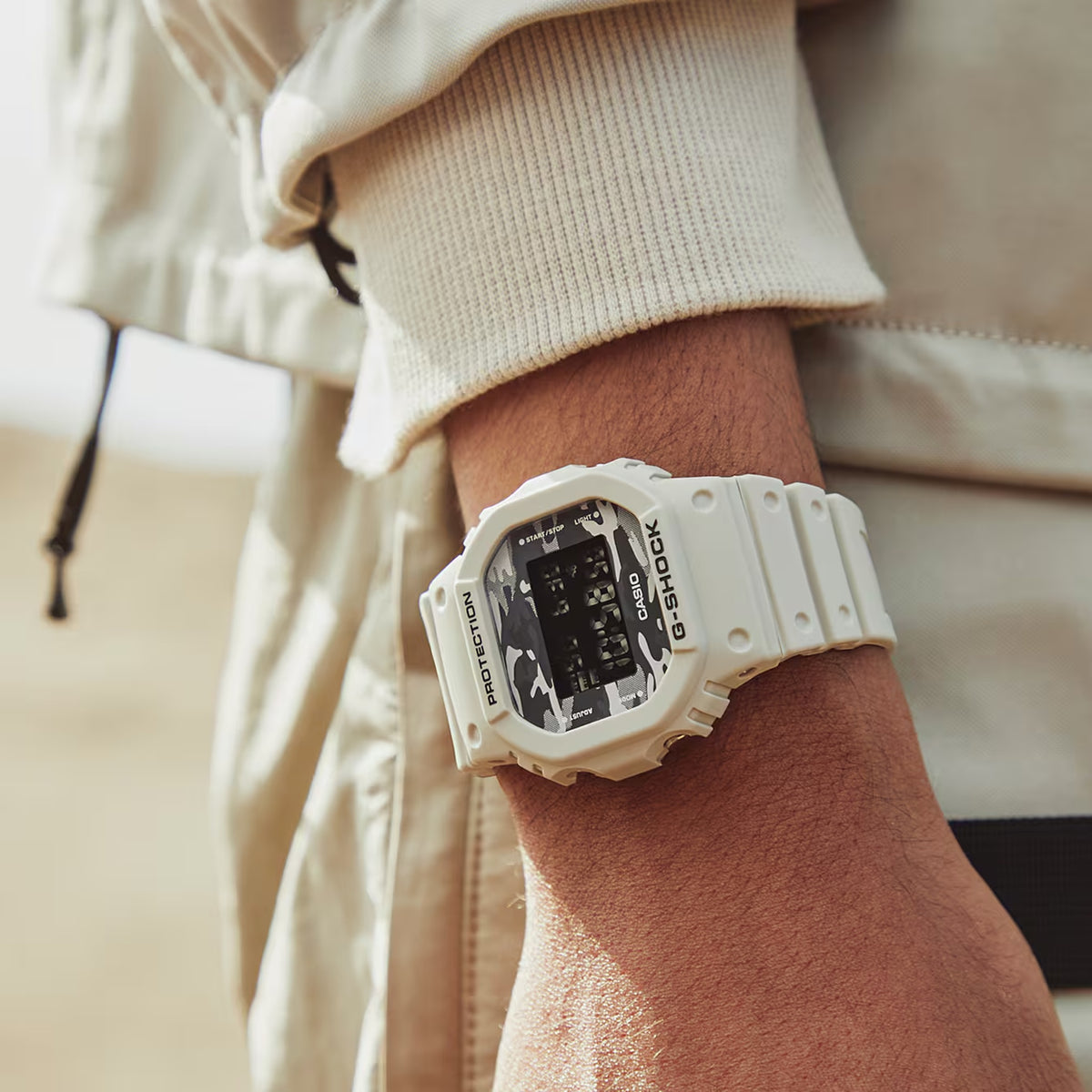 Casio G-Shock DW-5600CA-8 Herrenuhr Grau Camouflage