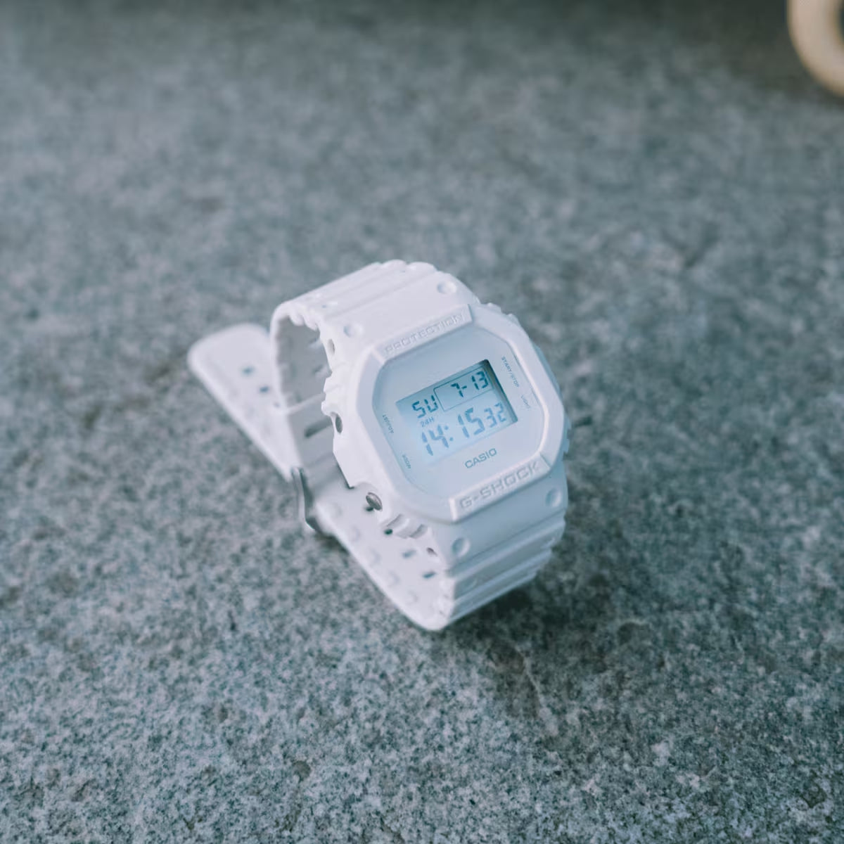 Casio G-Shock DW-5600WW-7 Herrenuhr Weiß