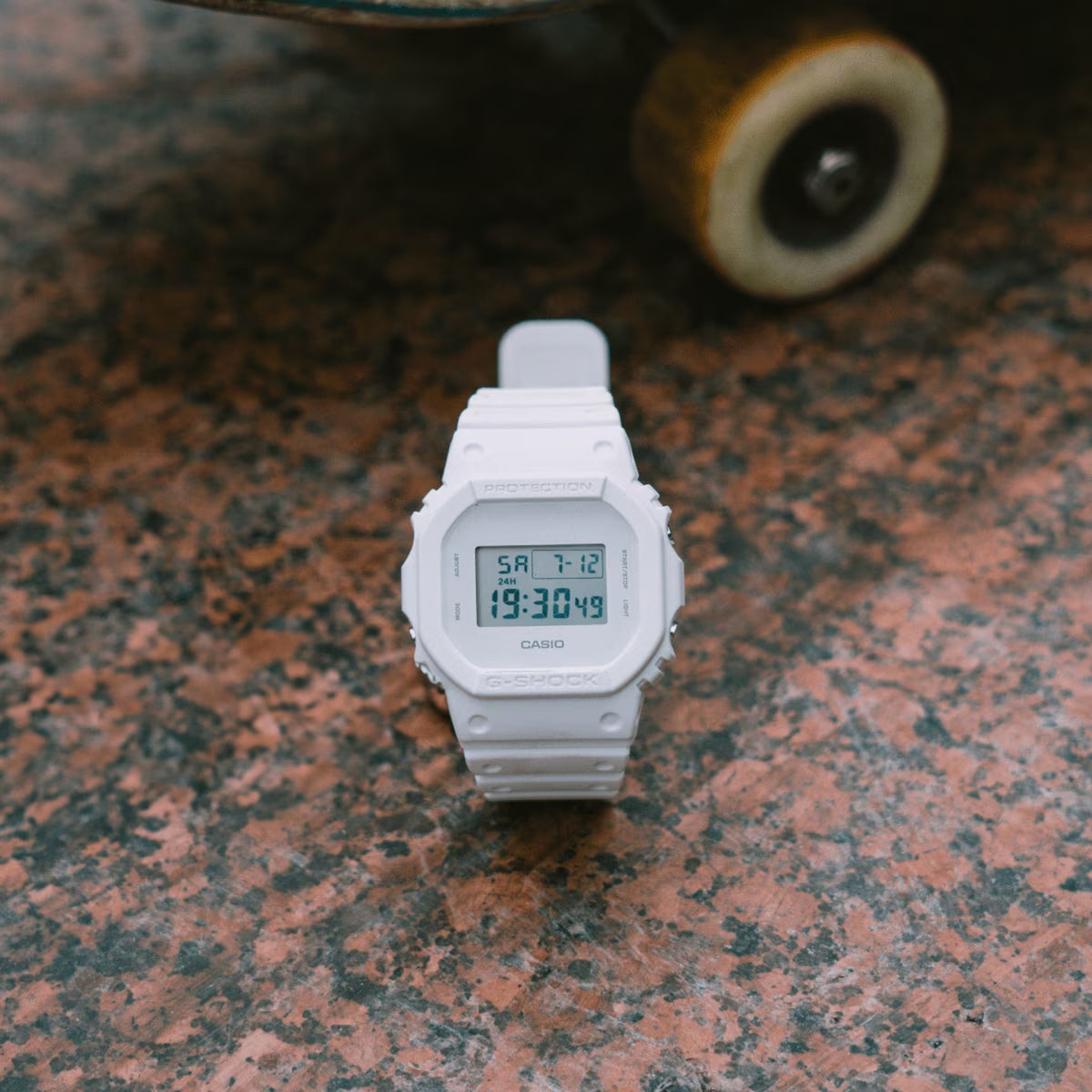 Casio G-Shock DW-5600WW-7 Herrenuhr Weiß