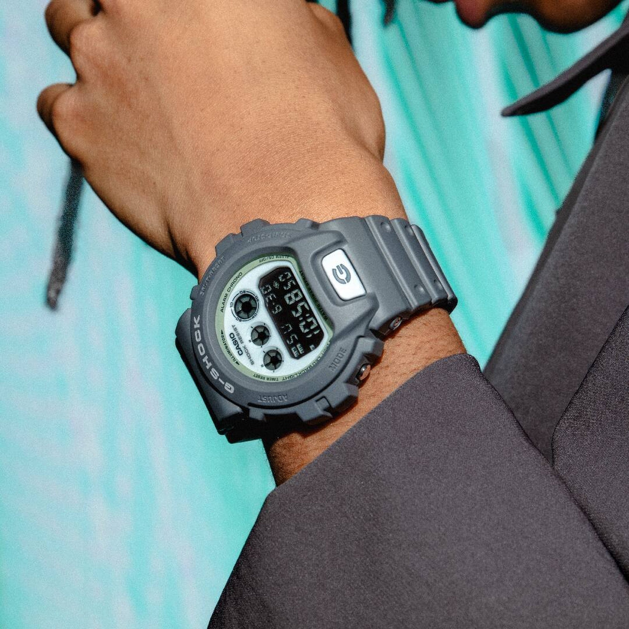 Casio G-Shock DW-6900HD-8 Men's Grey Watch