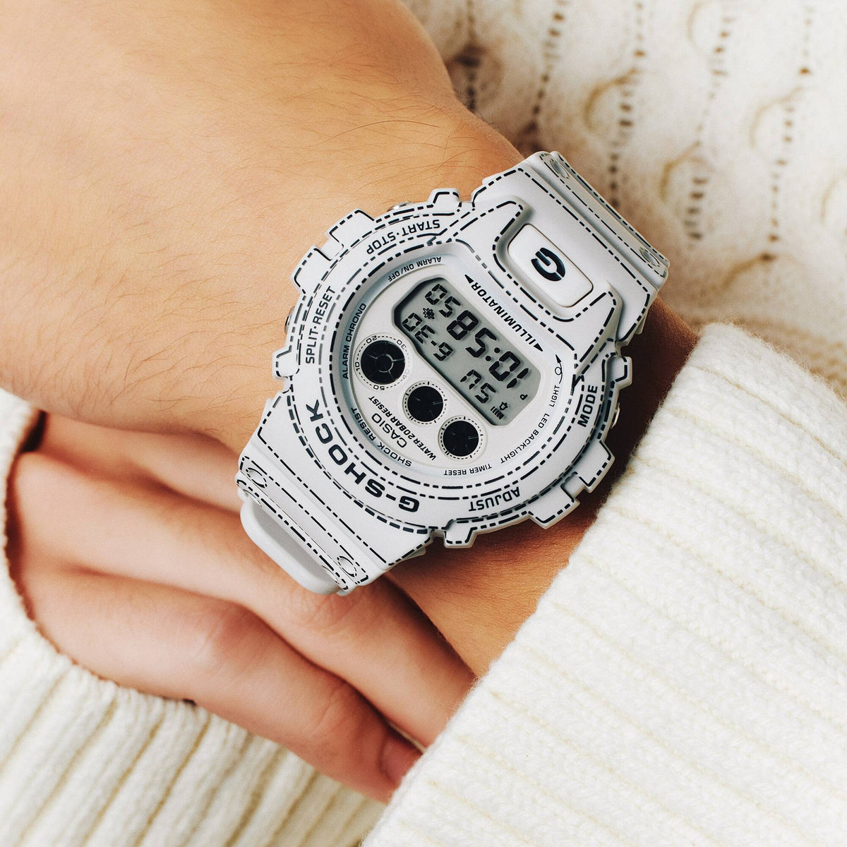 Casio G-Shock DW-6900RGM-5 Herrenuhr Origami Weiß