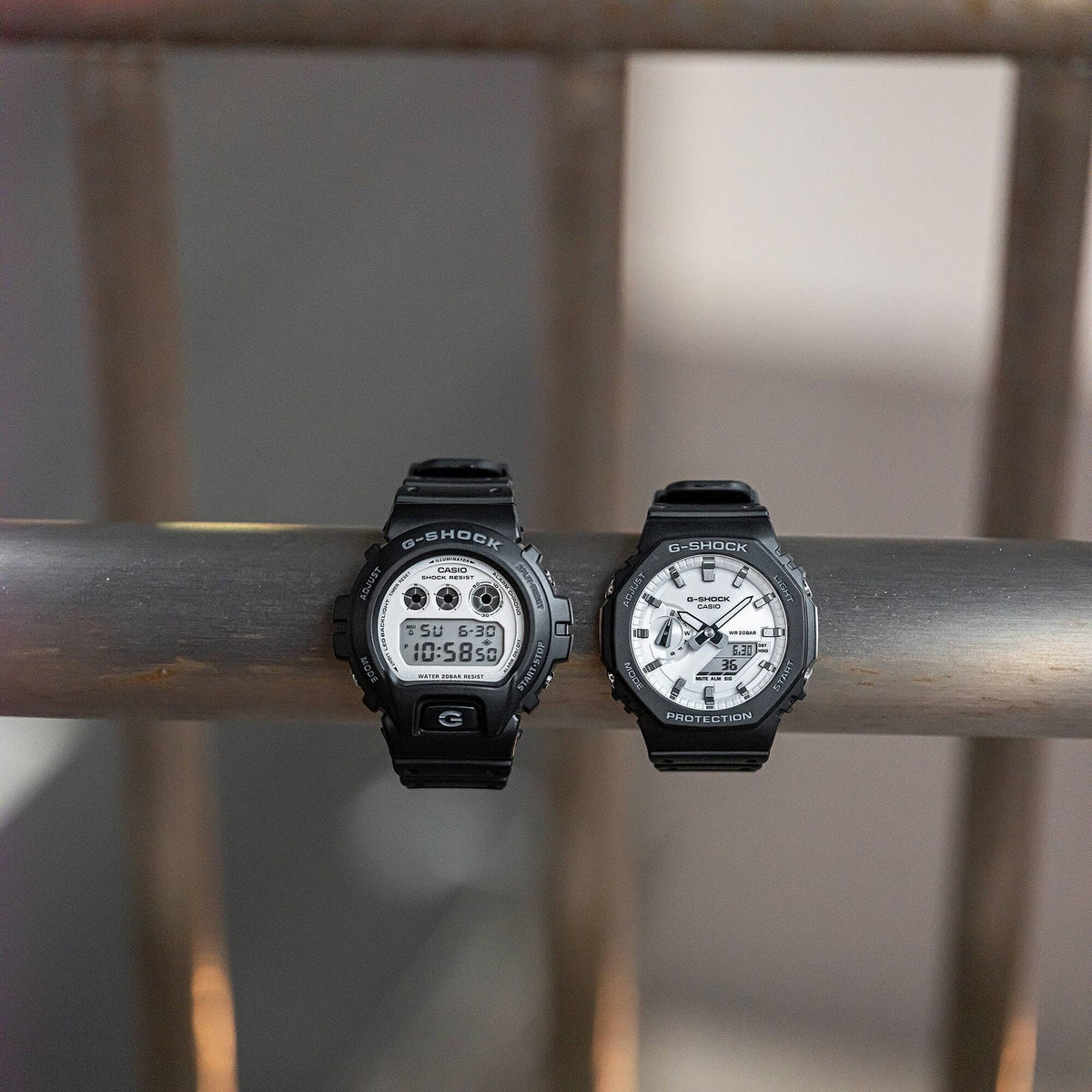 Casio G-Shock DW-6900WD-1 Herrenuhr Schwarz Weiß