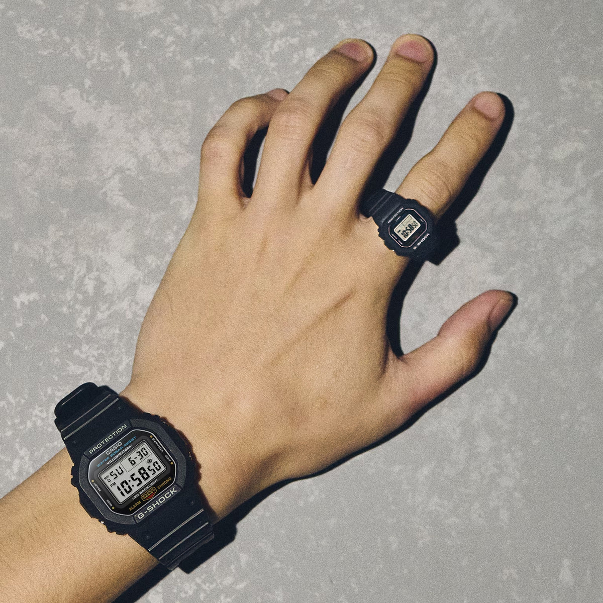 Anillo Reloj Casio G-Shock DWN-5600-1 Digital