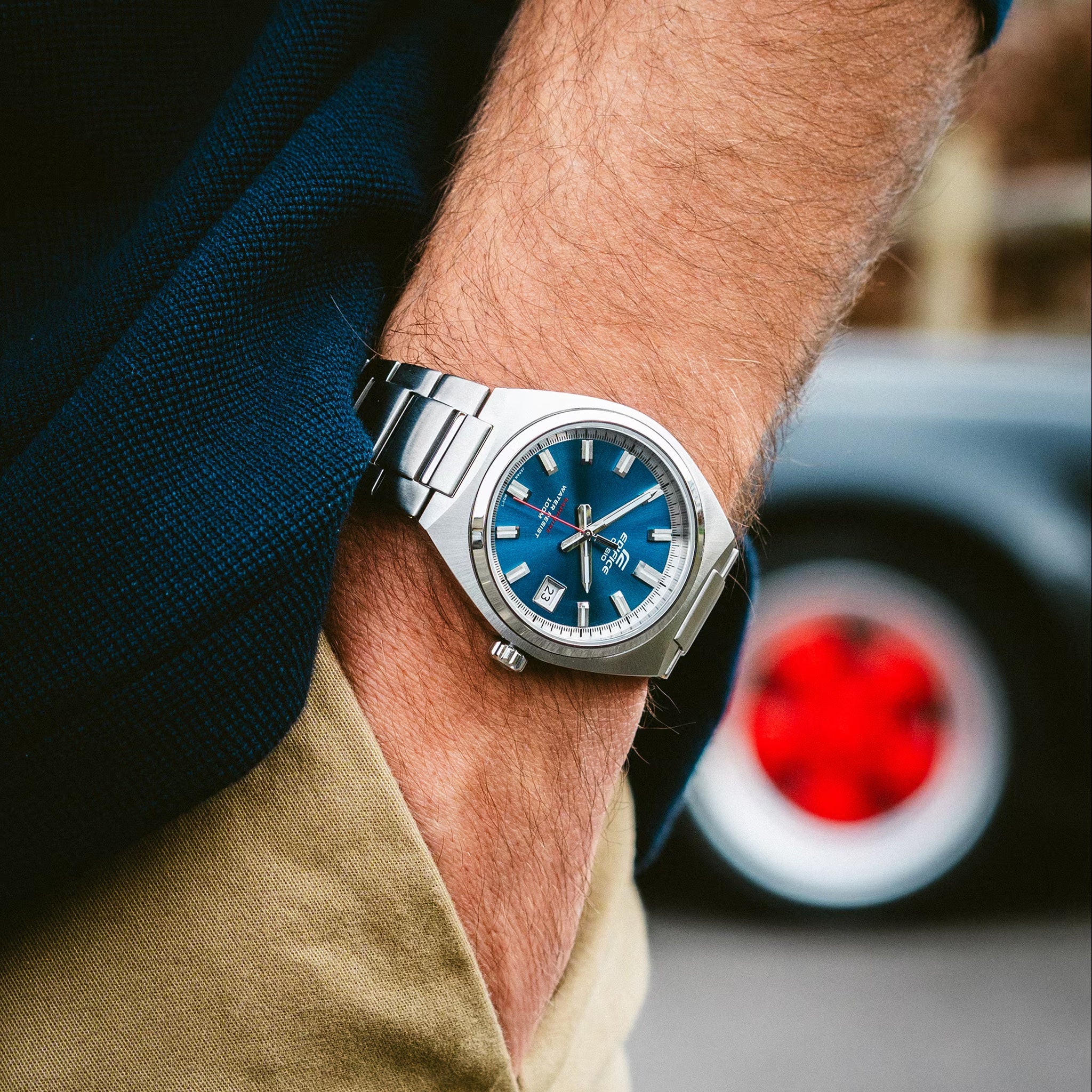 Casio Edifice EFB-109D-2A Herrenuhr Silber Blau