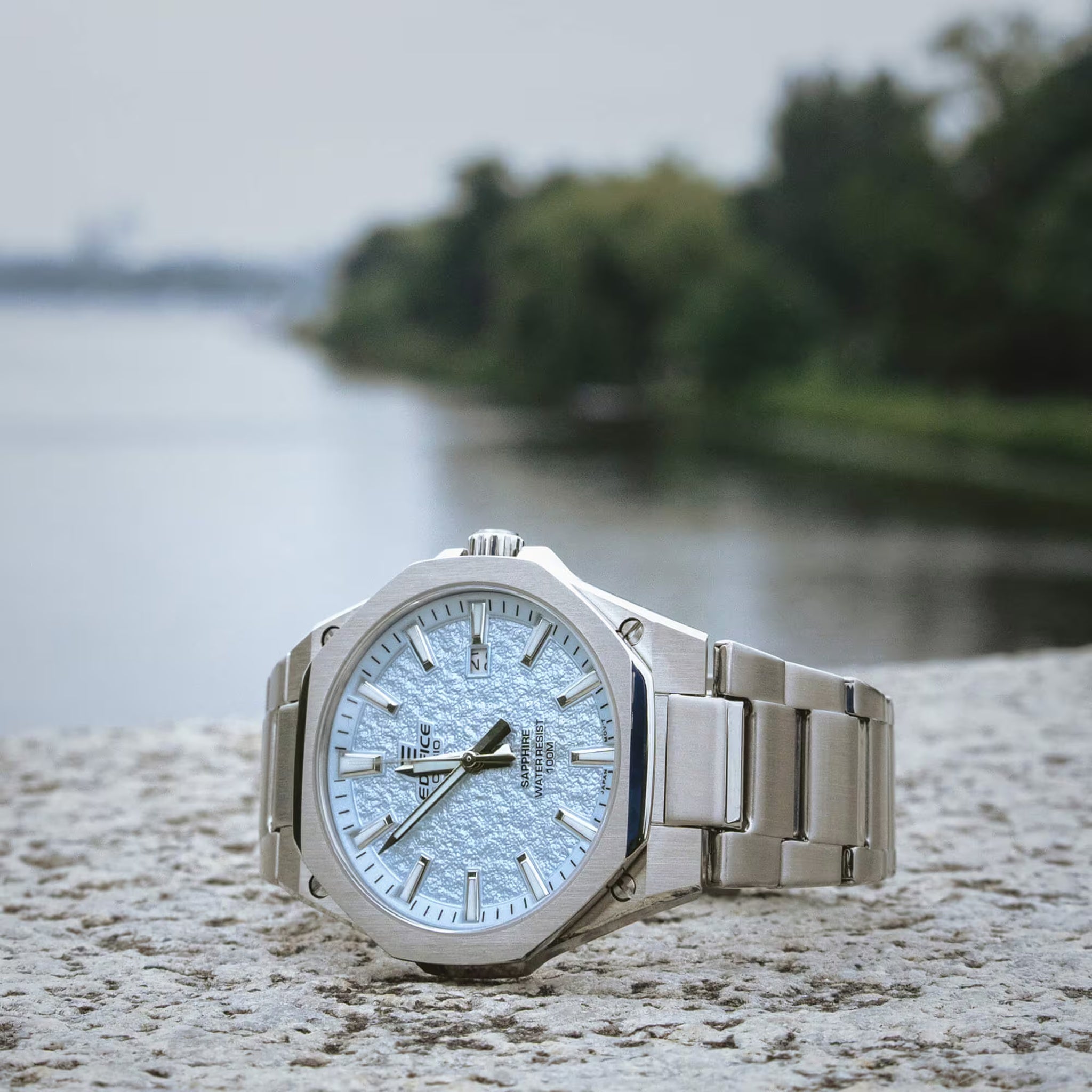 Casio Edifice EFR-S108DE-2A Herrenuhr Silber Blau