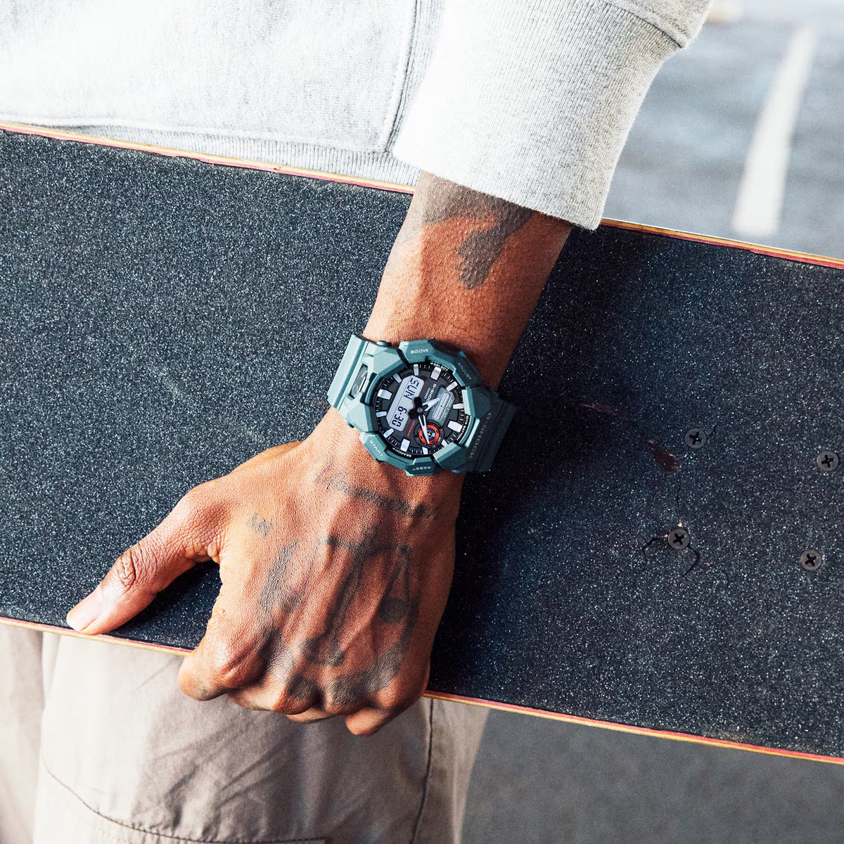 Casio G-Shock GA-010-2A Herrenuhr Grün